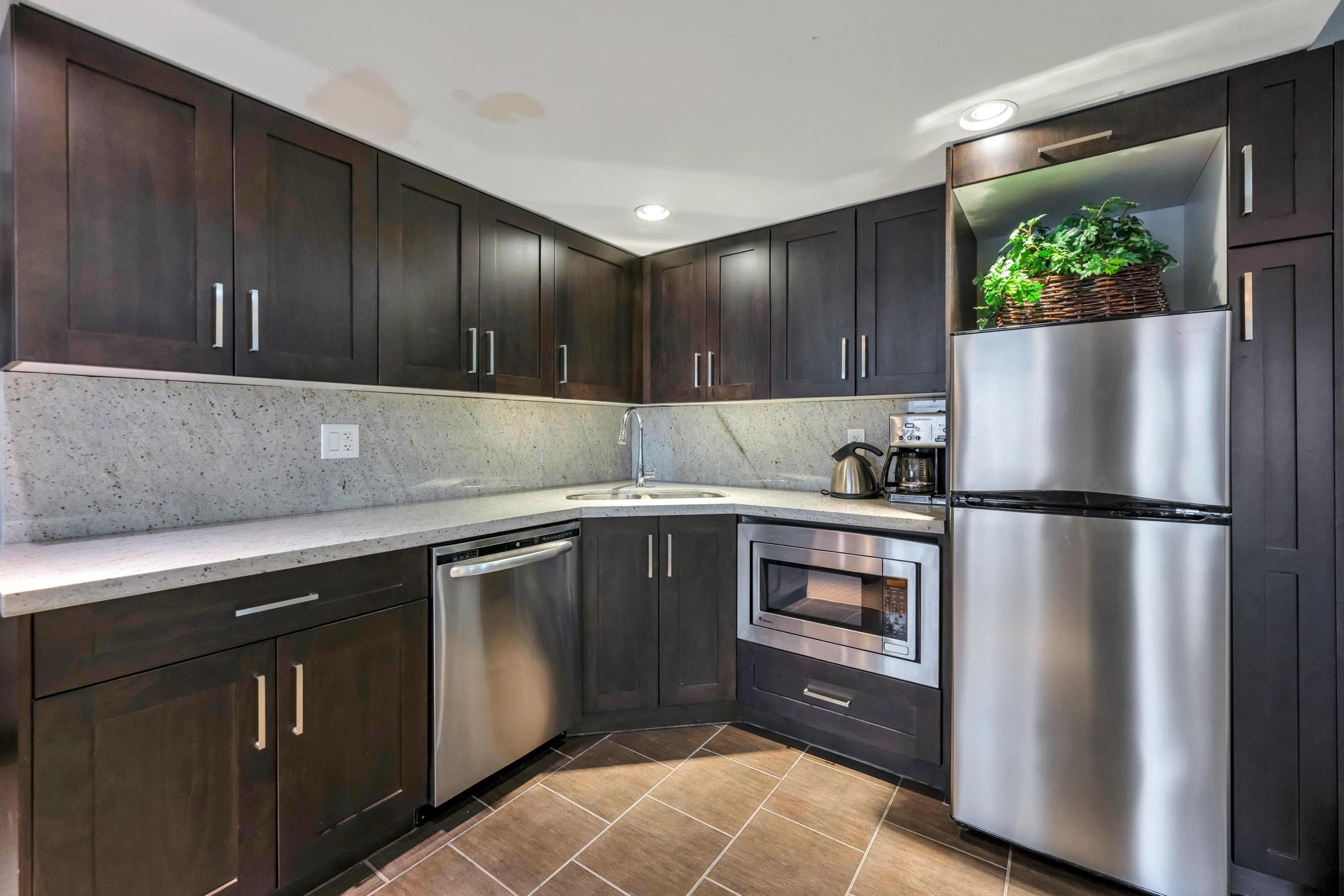 #206 15357 ROPER AVENUE - 25