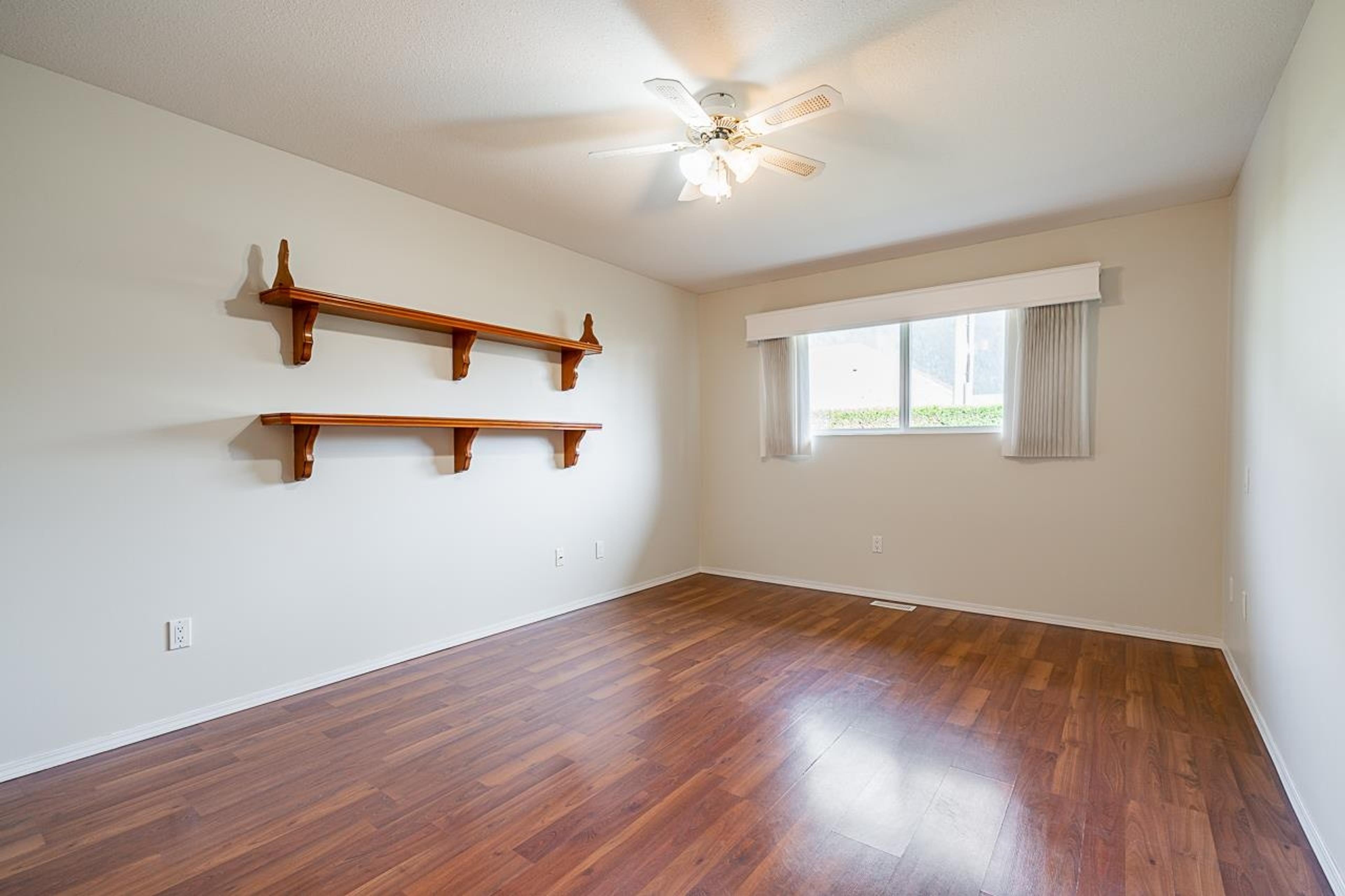 #6 659 DOUGLAS STREET - 17