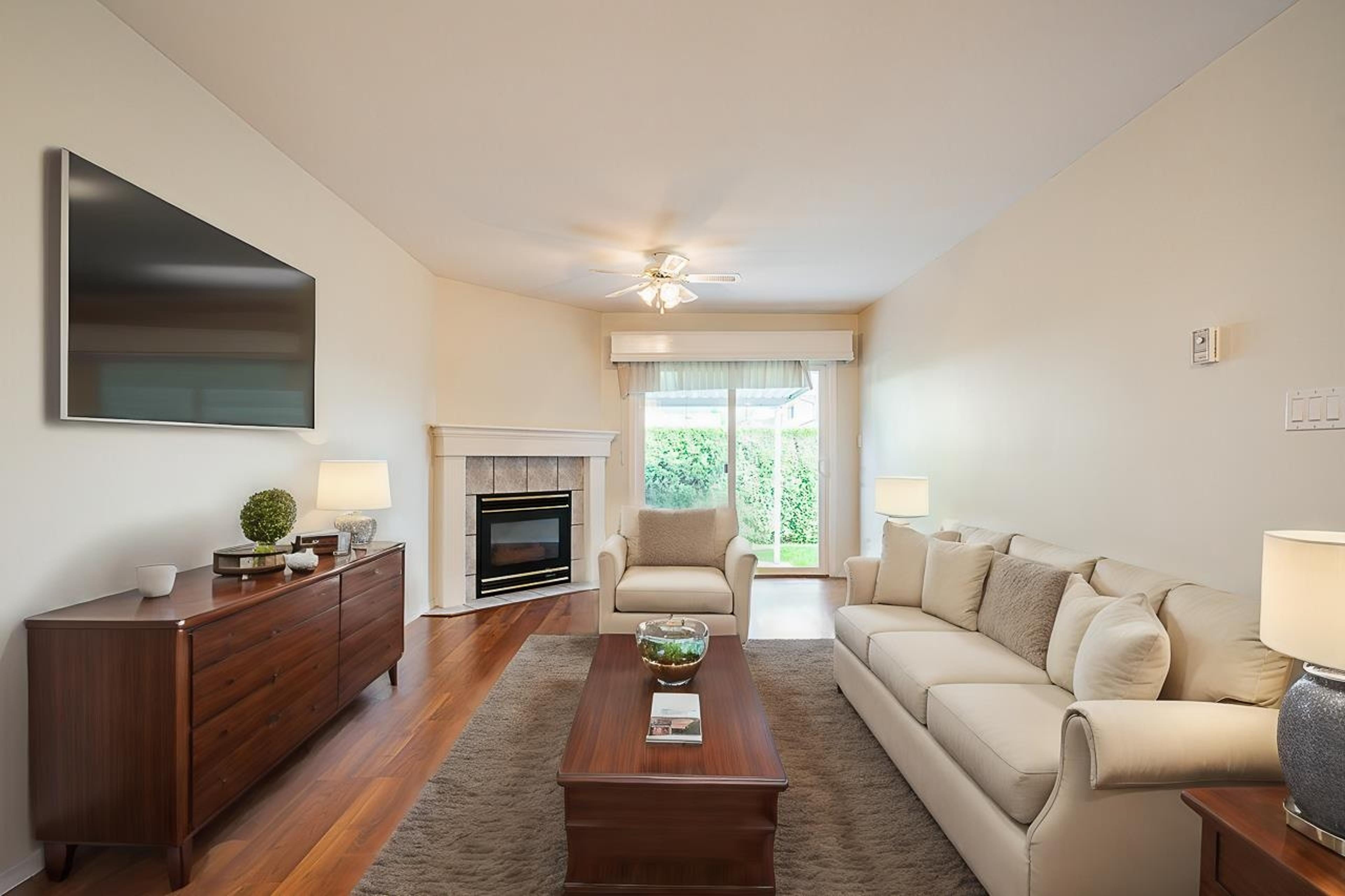 #6 659 DOUGLAS STREET - Main Image