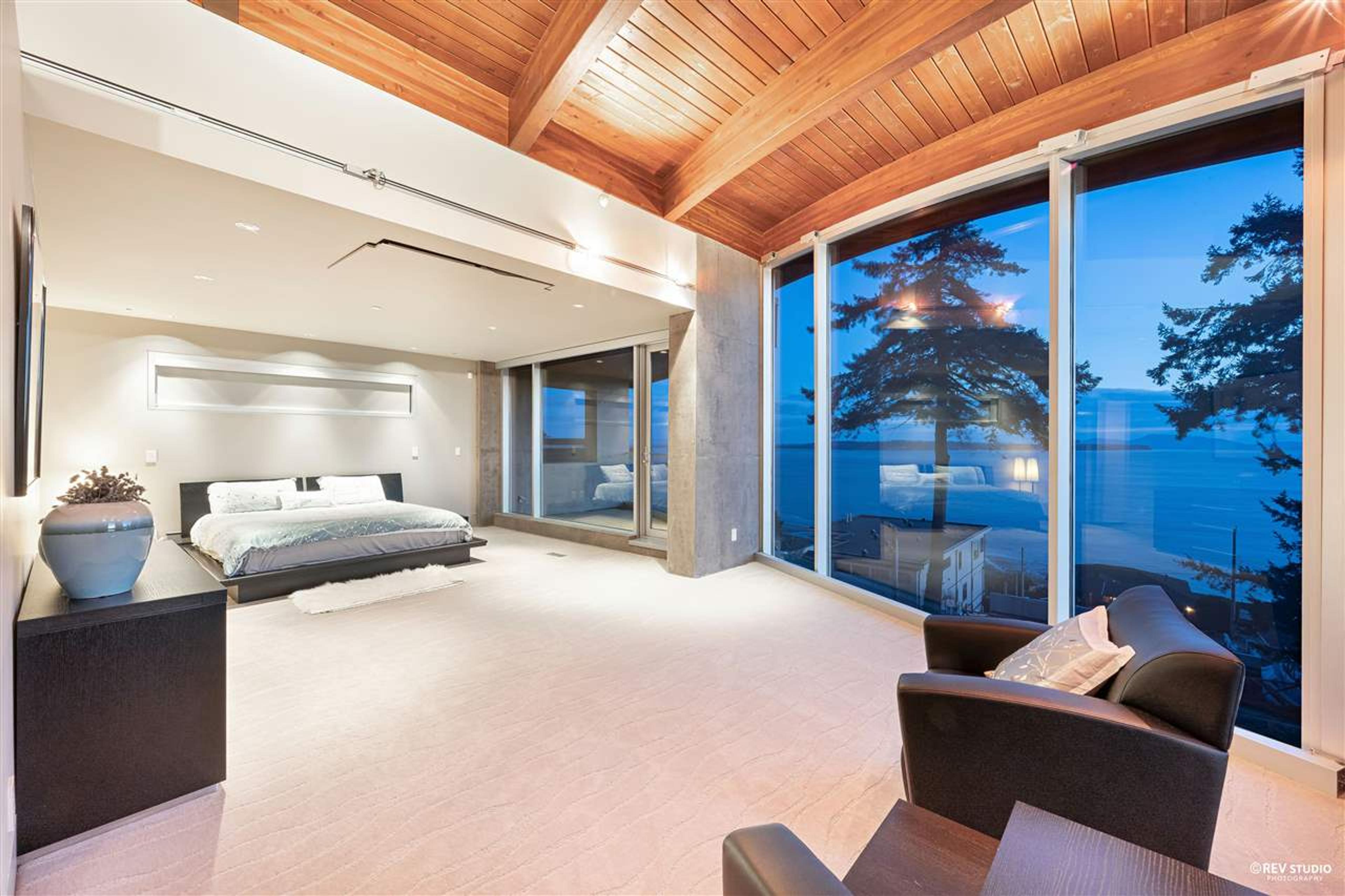 14523 MAGDALEN AVENUE - 16