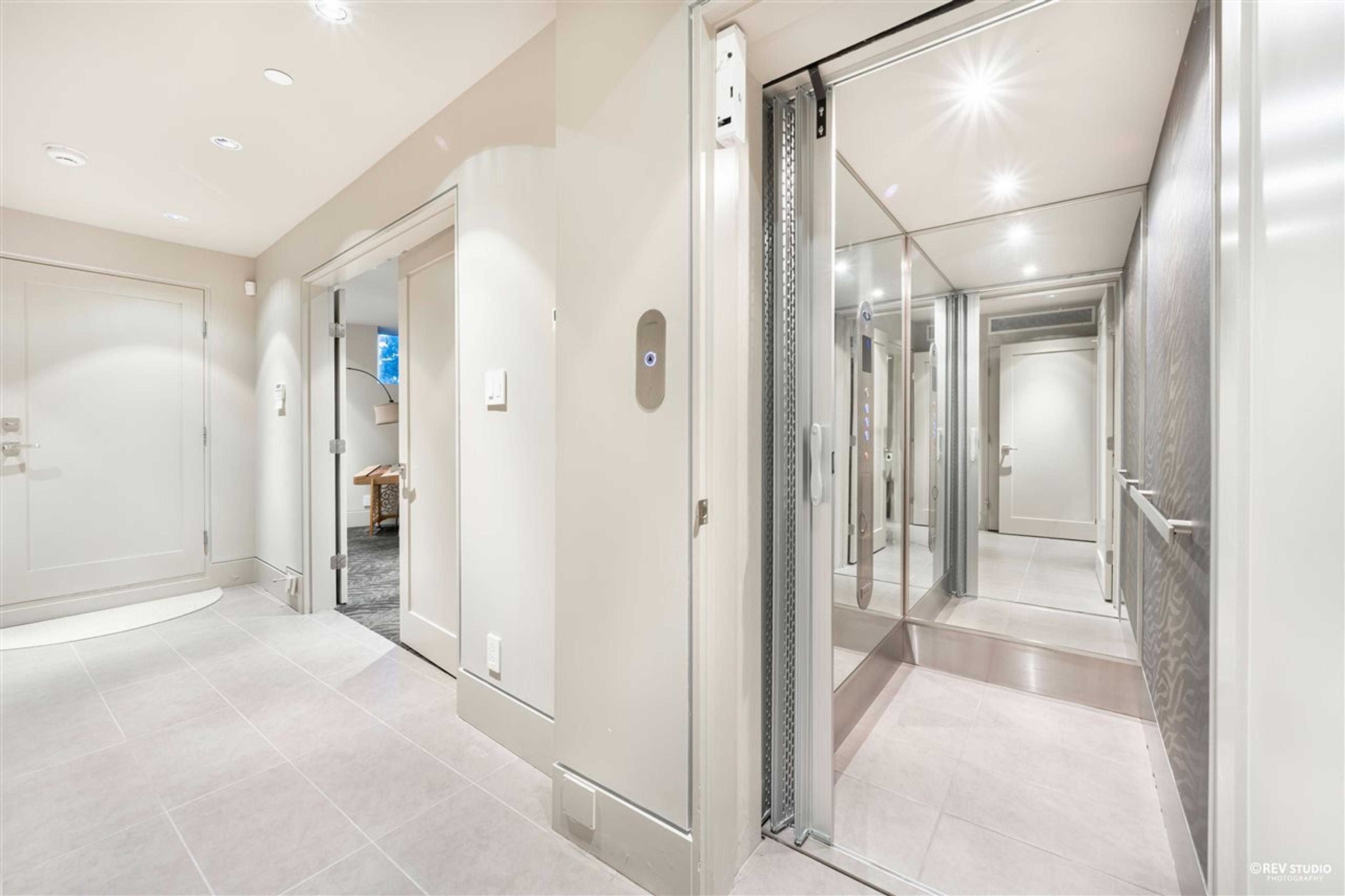 14523 MAGDALEN AVENUE - 15