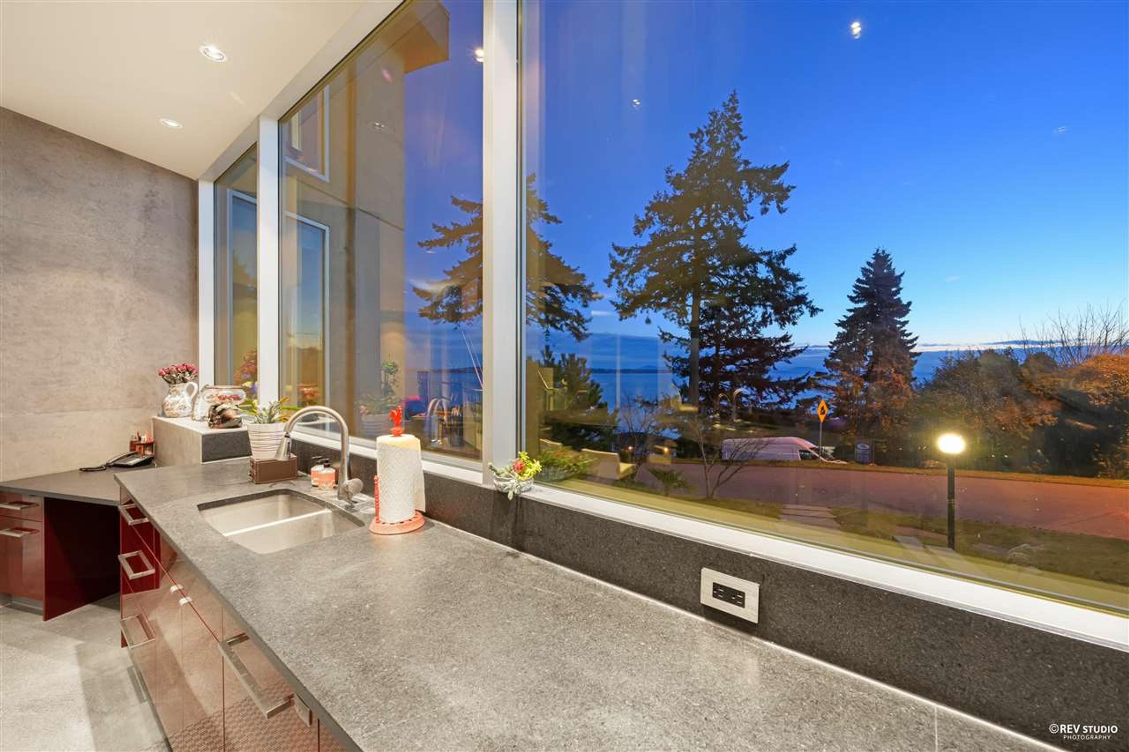 14523 MAGDALEN AVENUE - 11