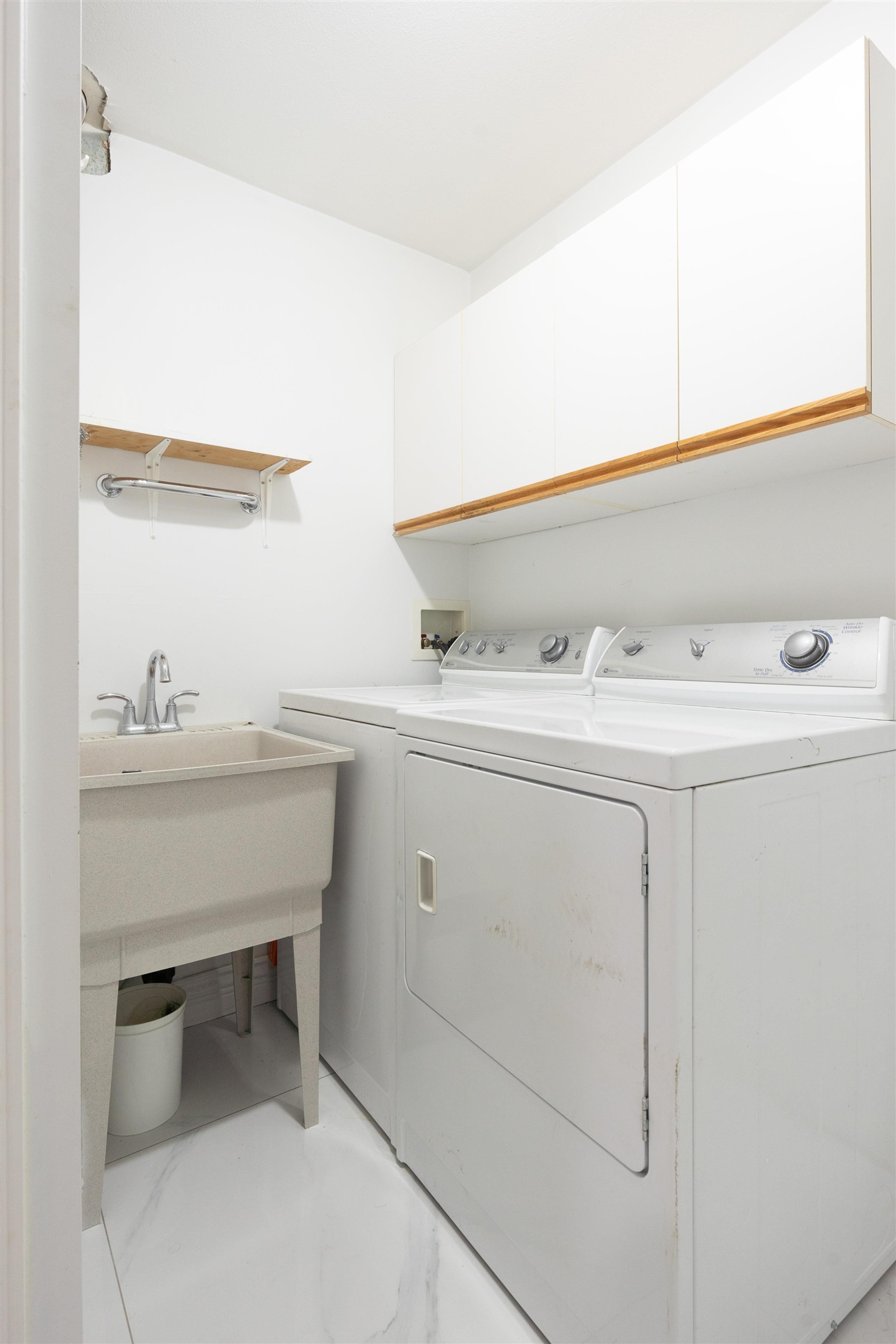 1388 LEE STREET - 14