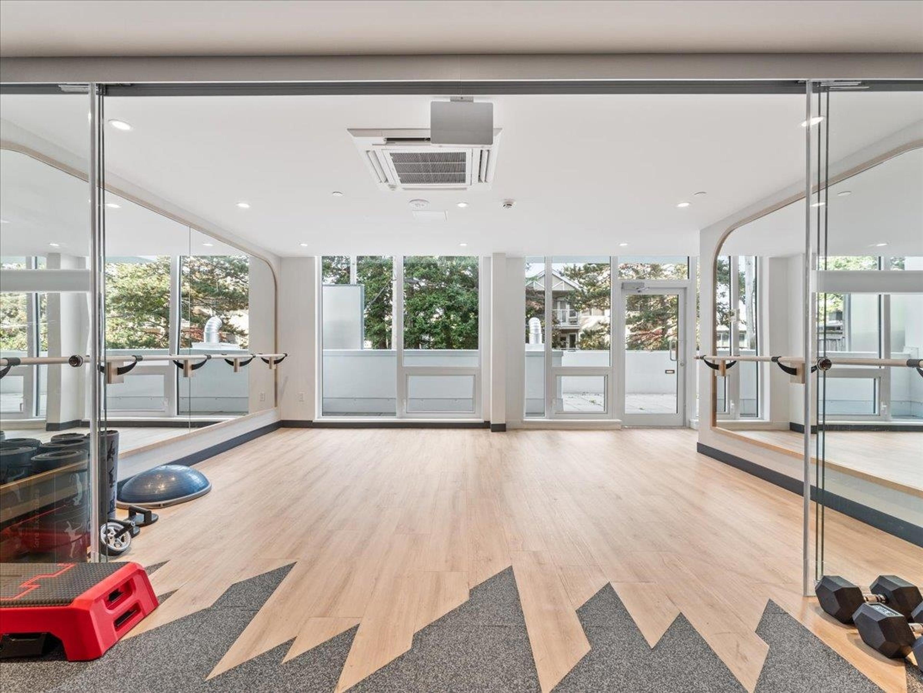 #705 1342 JOHNSTON ROAD - 24