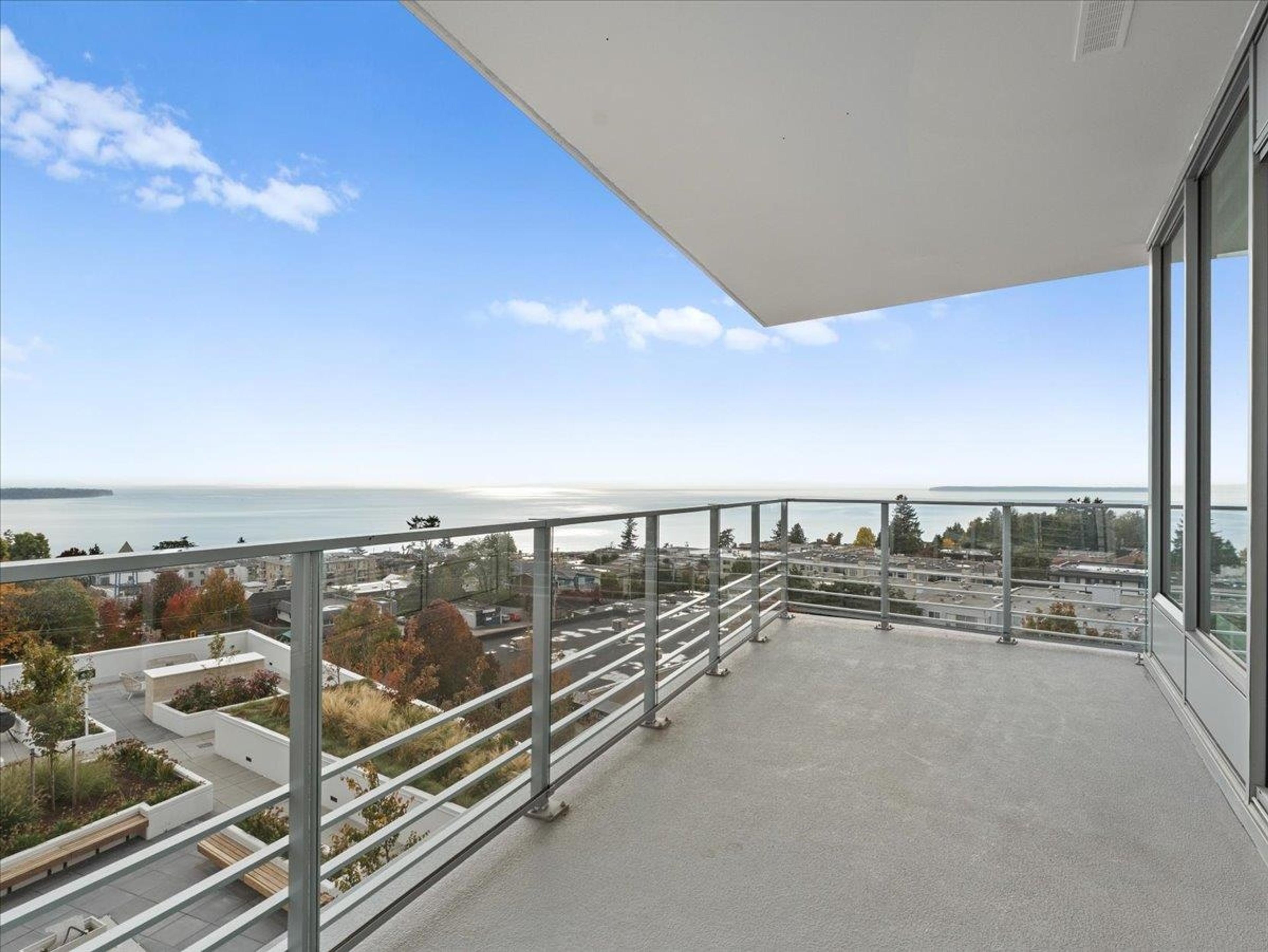 #705 1342 JOHNSTON ROAD - 11