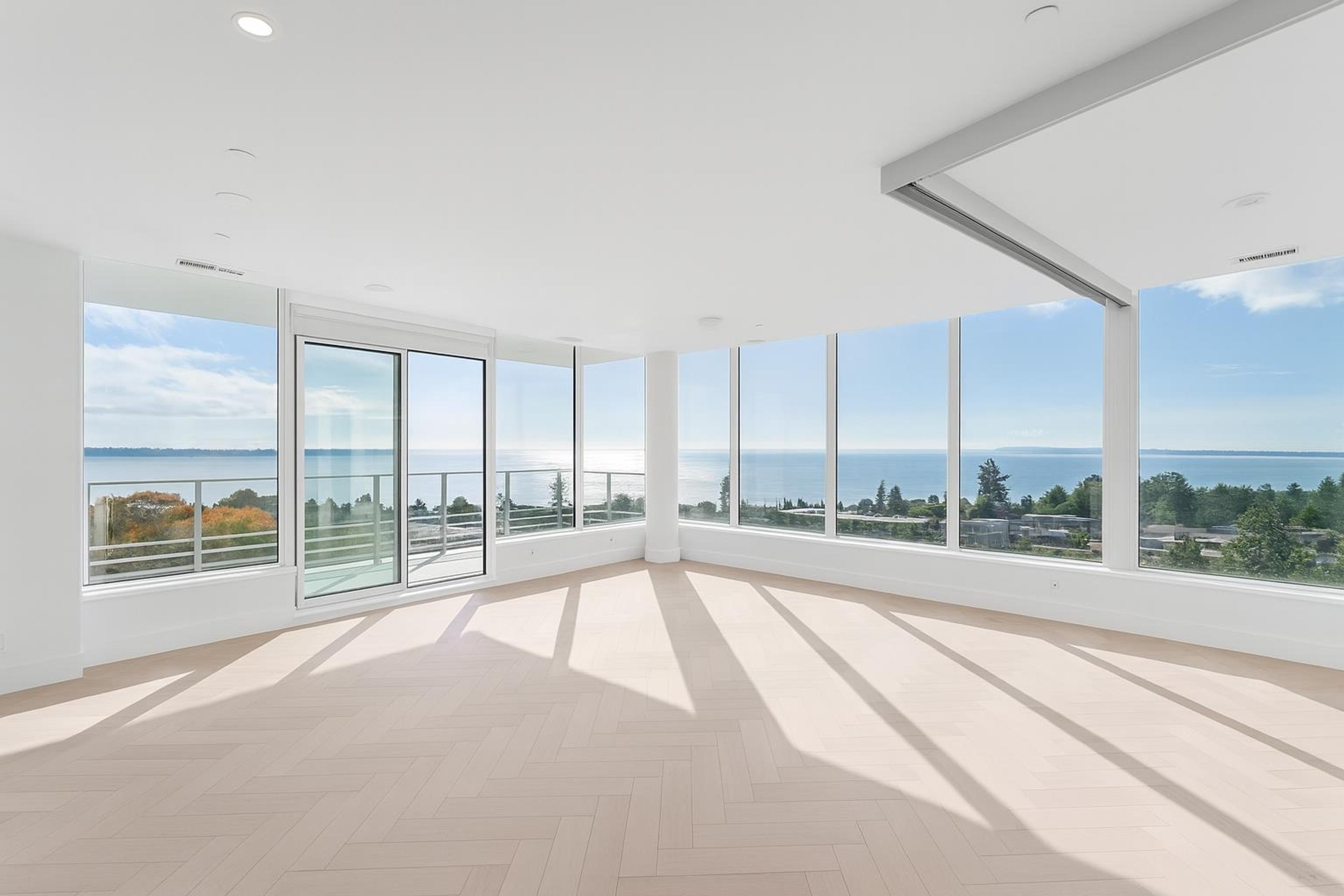 #705 1342 JOHNSTON ROAD - 4