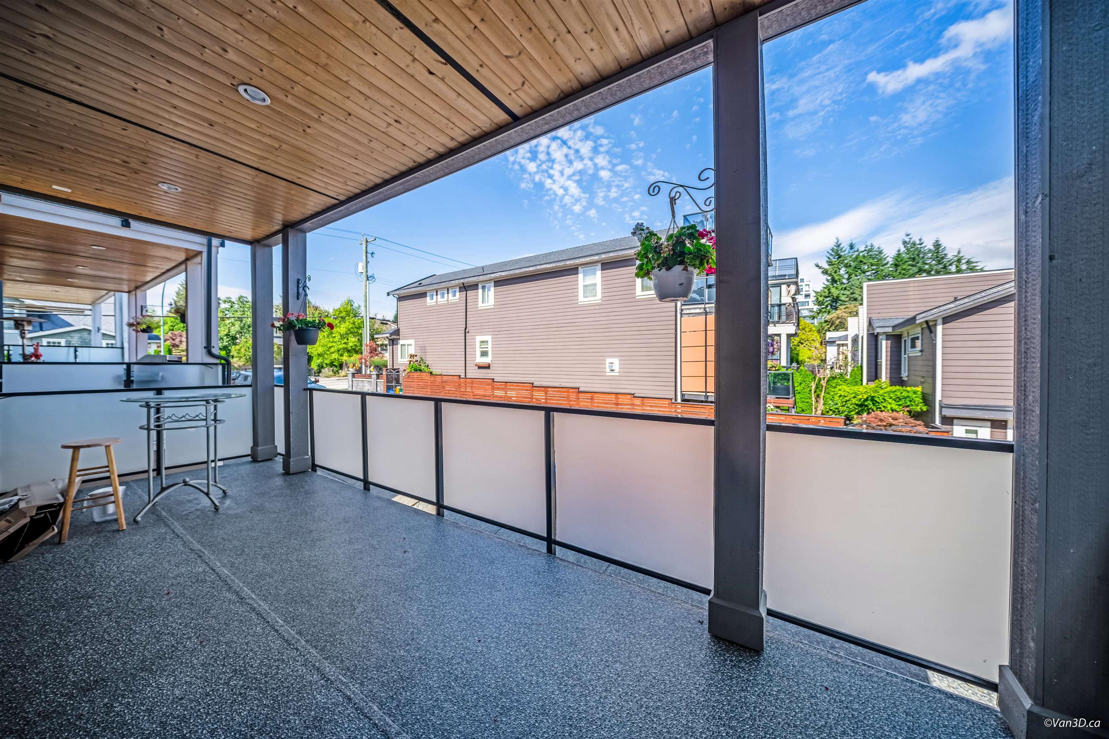 #3 1426 FINLAY STREET - 17