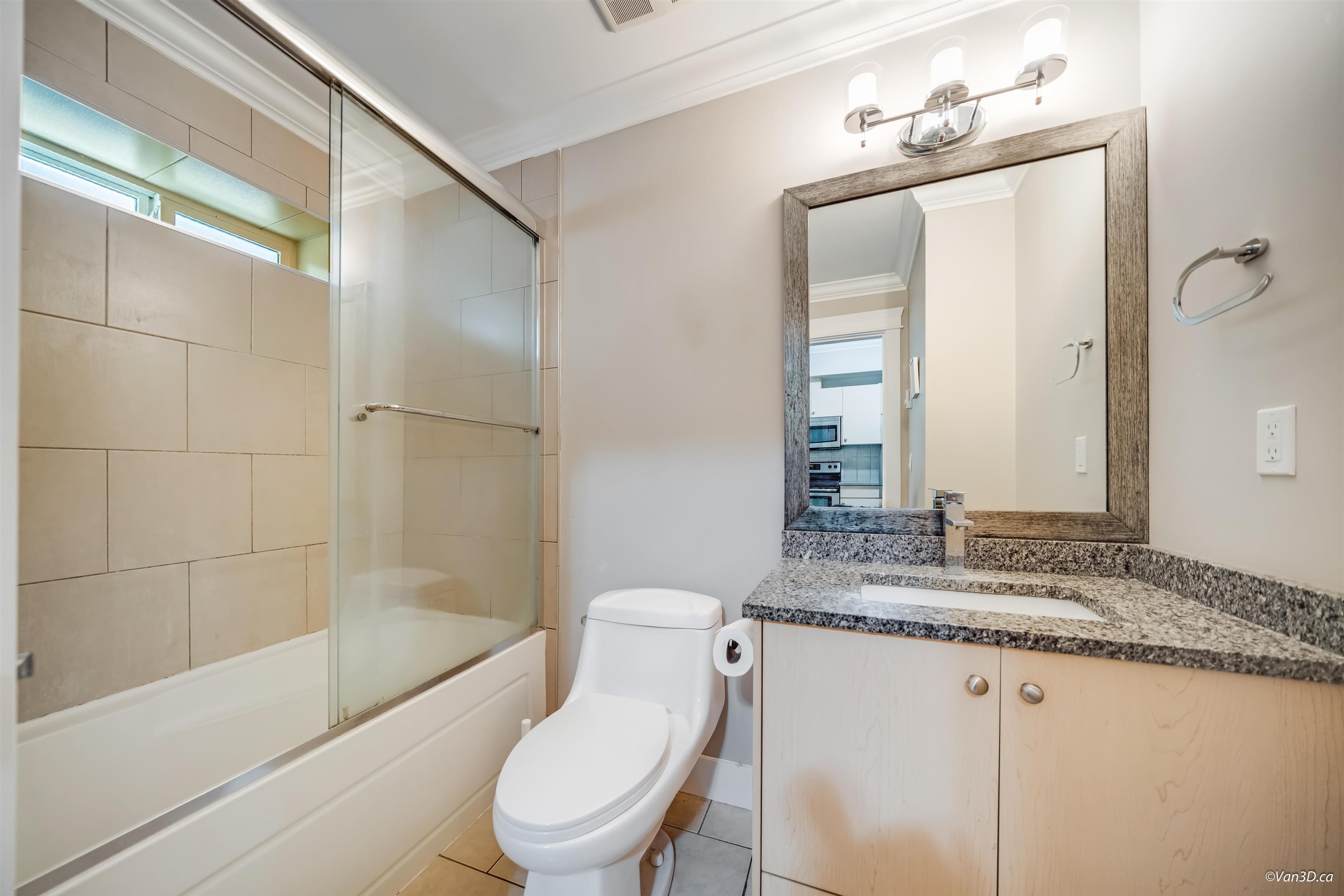 #3 1426 FINLAY STREET - 32