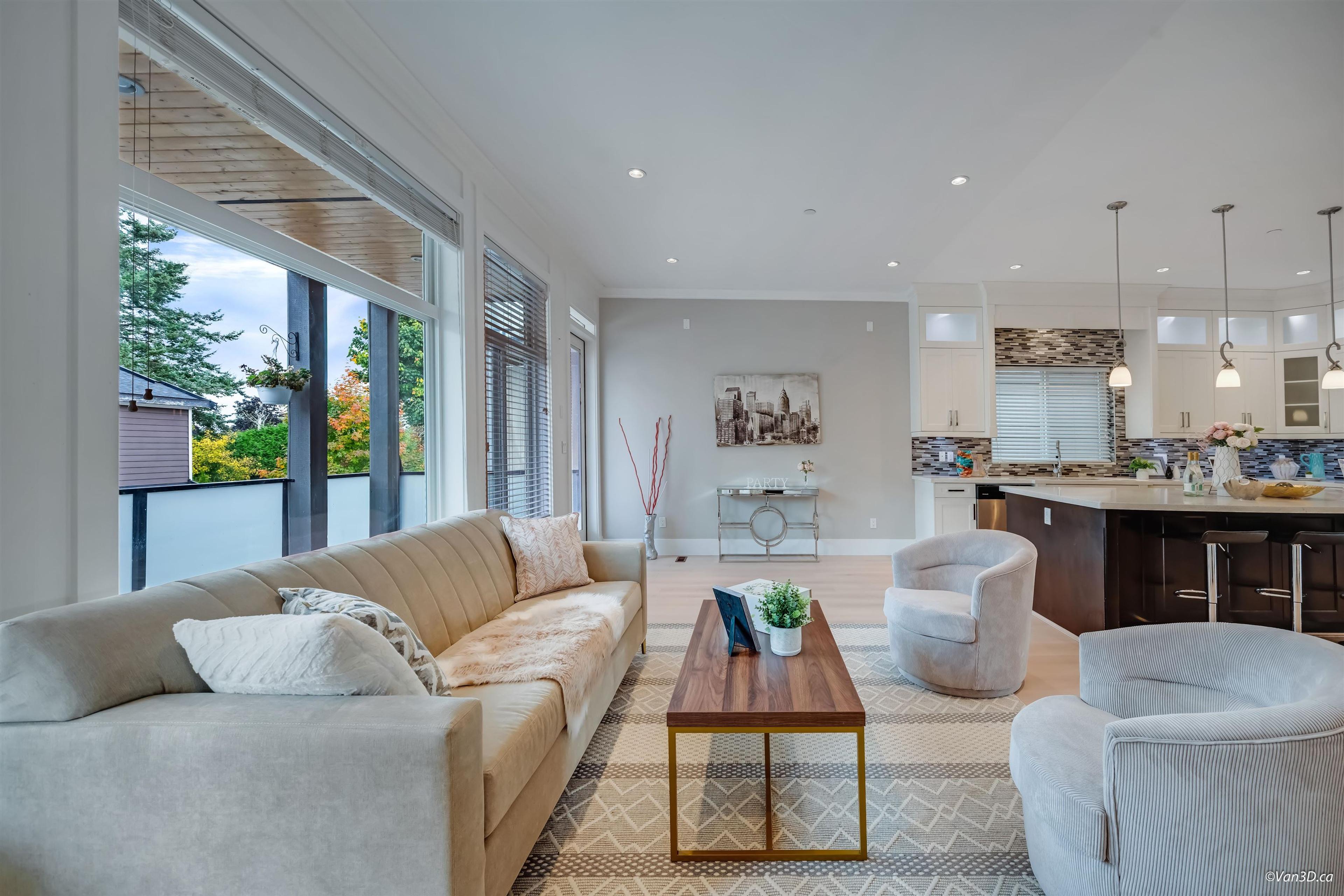 #3 1426 FINLAY STREET - 5