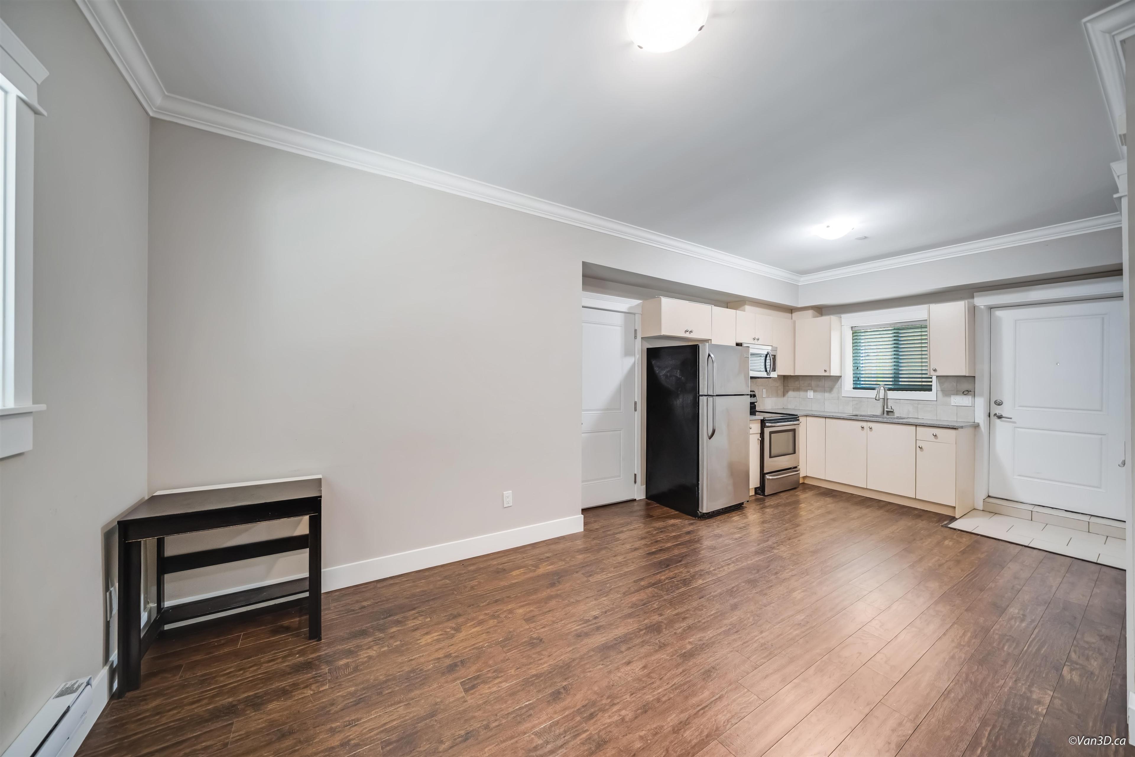 #3 1426 FINLAY STREET - 30