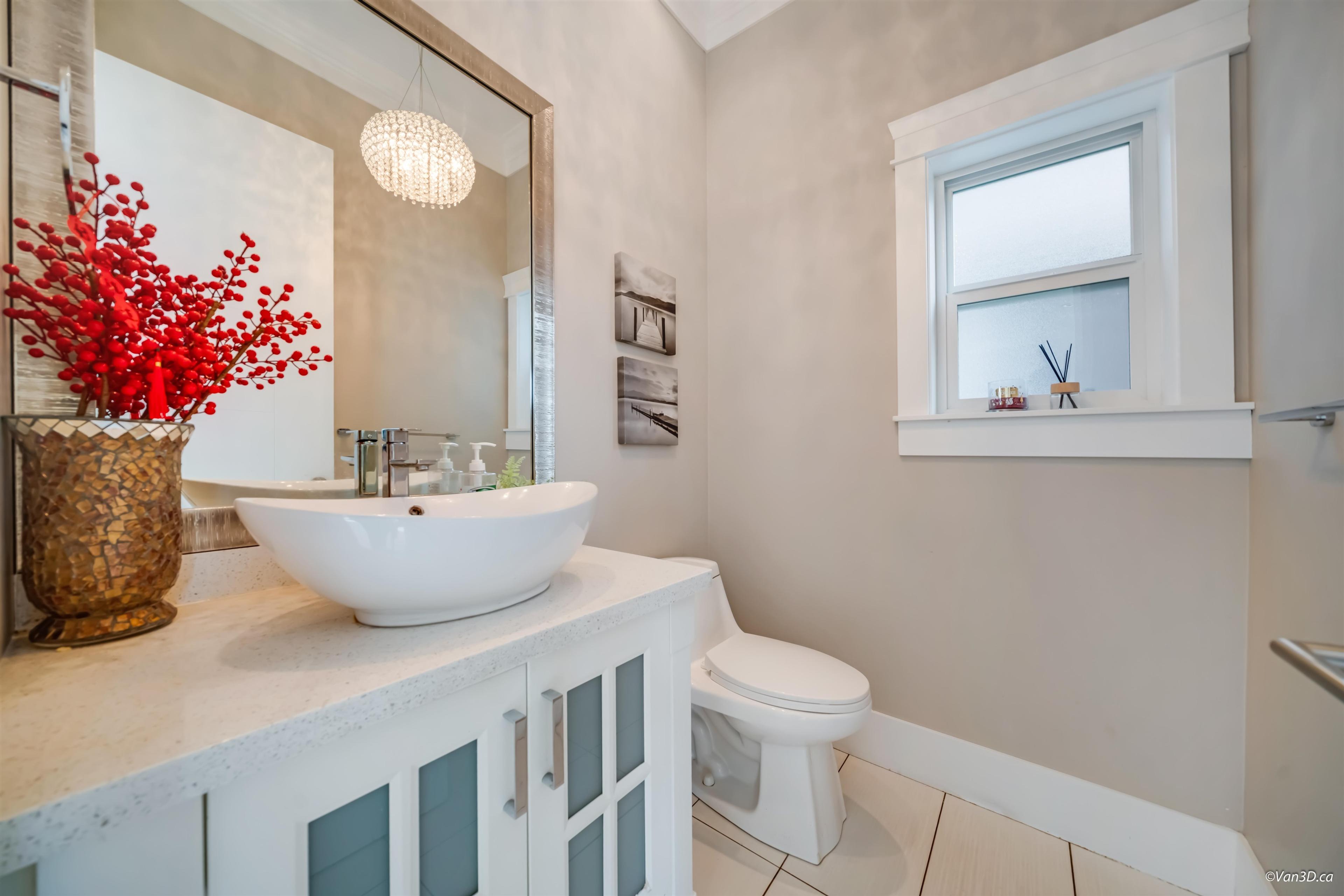 #3 1426 FINLAY STREET - 18