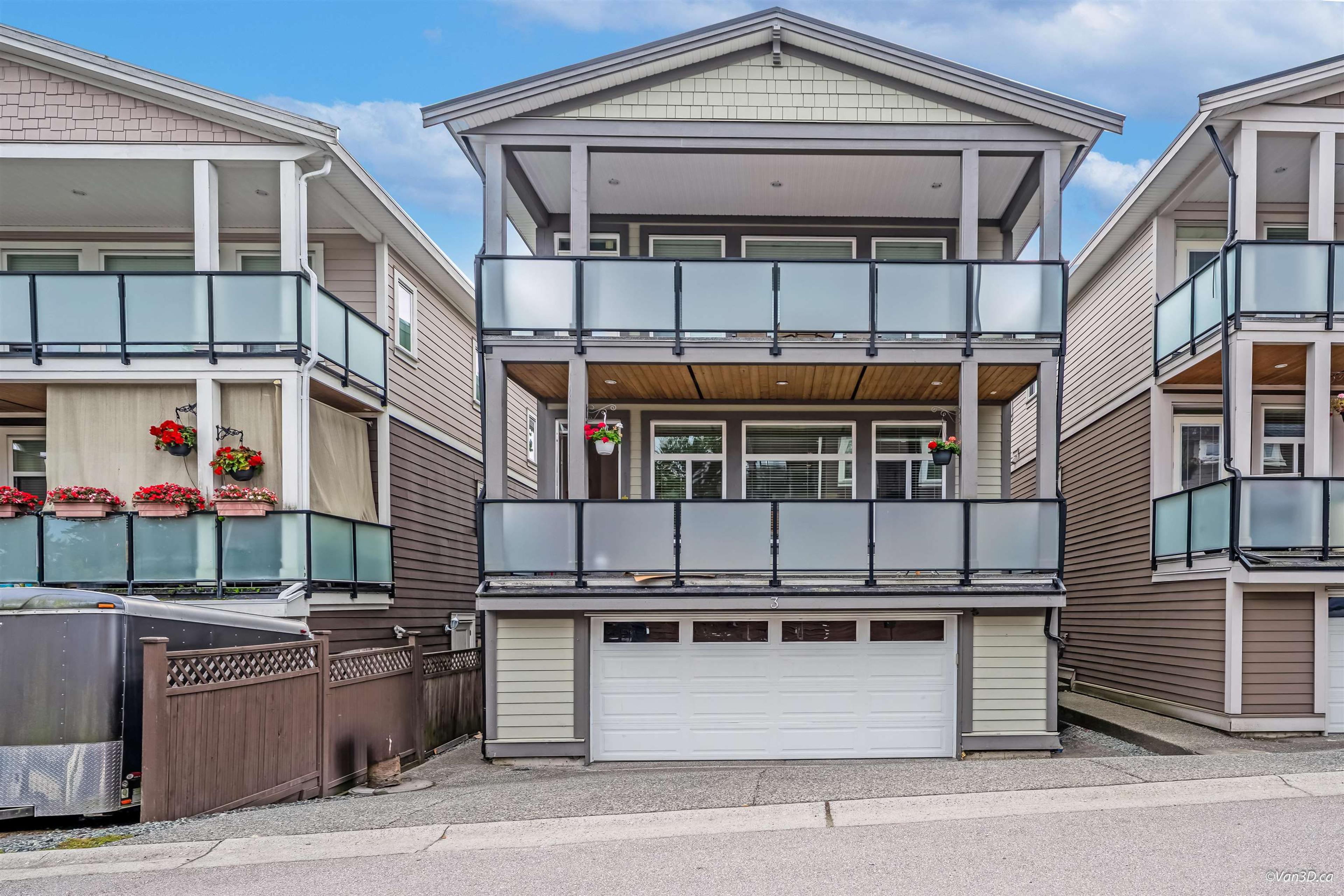 #3 1426 FINLAY STREET - 37