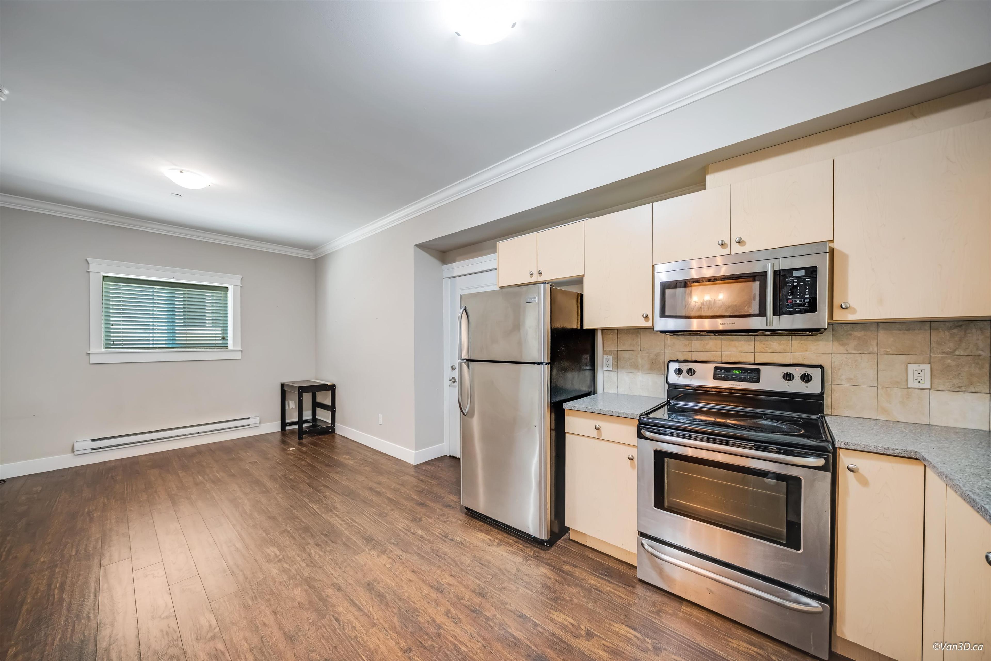 #3 1426 FINLAY STREET - 31