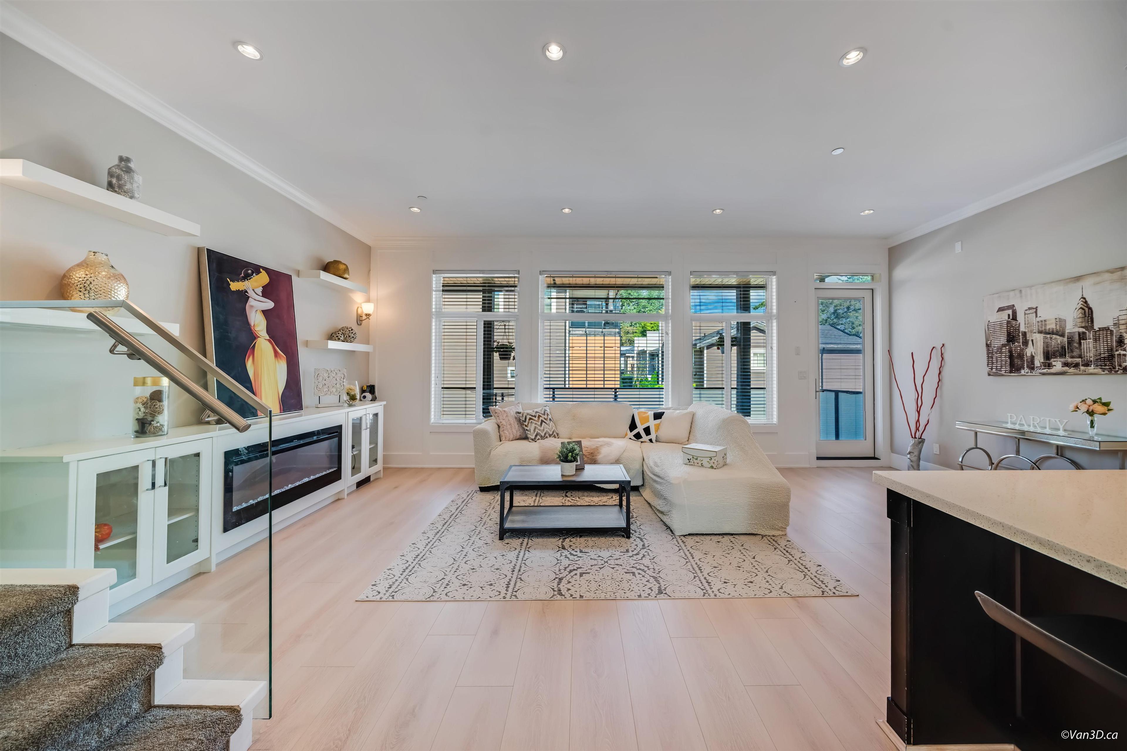 #3 1426 FINLAY STREET - 4