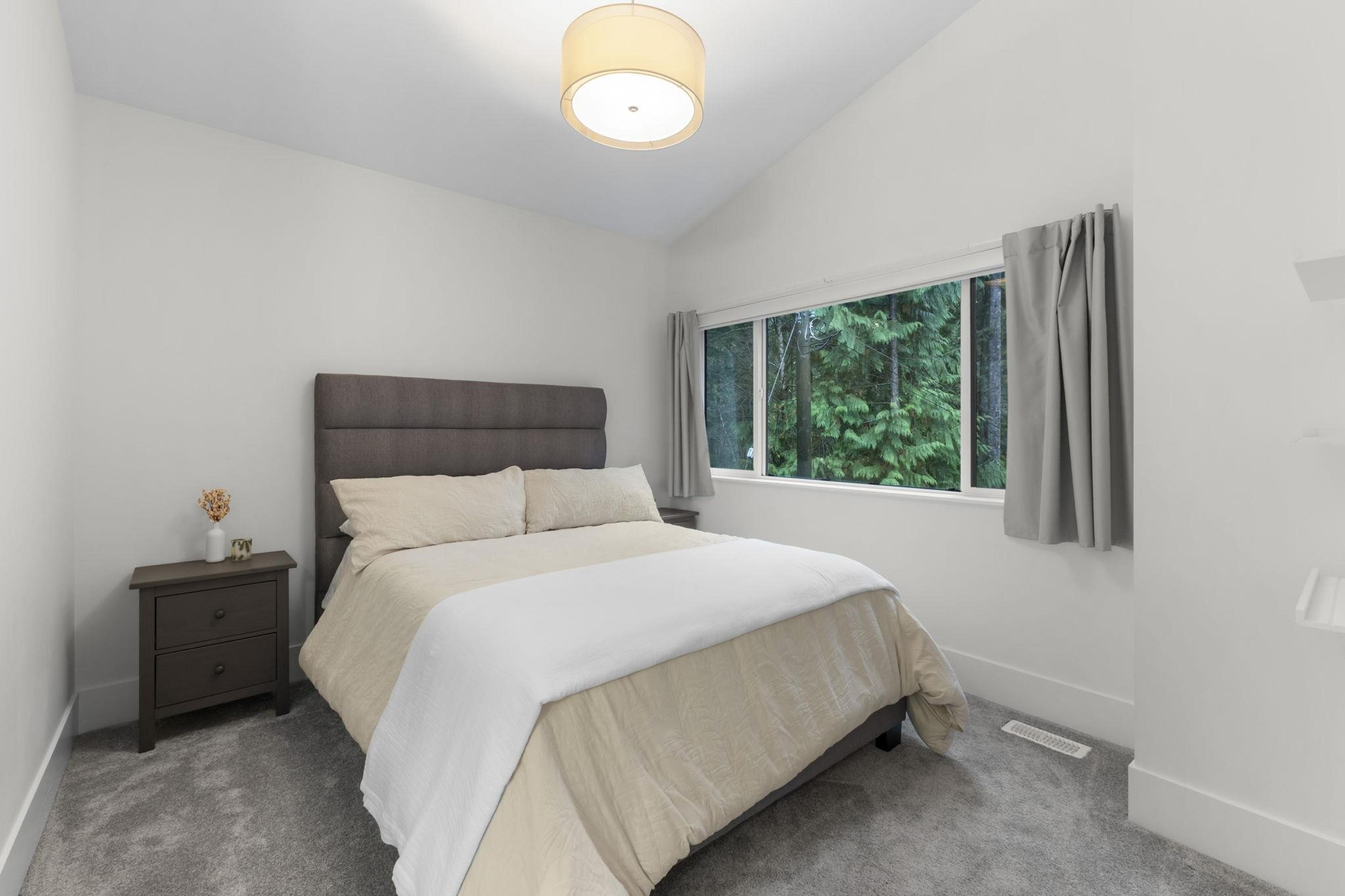 #22 3295 SUNNYSIDE ROAD - 22