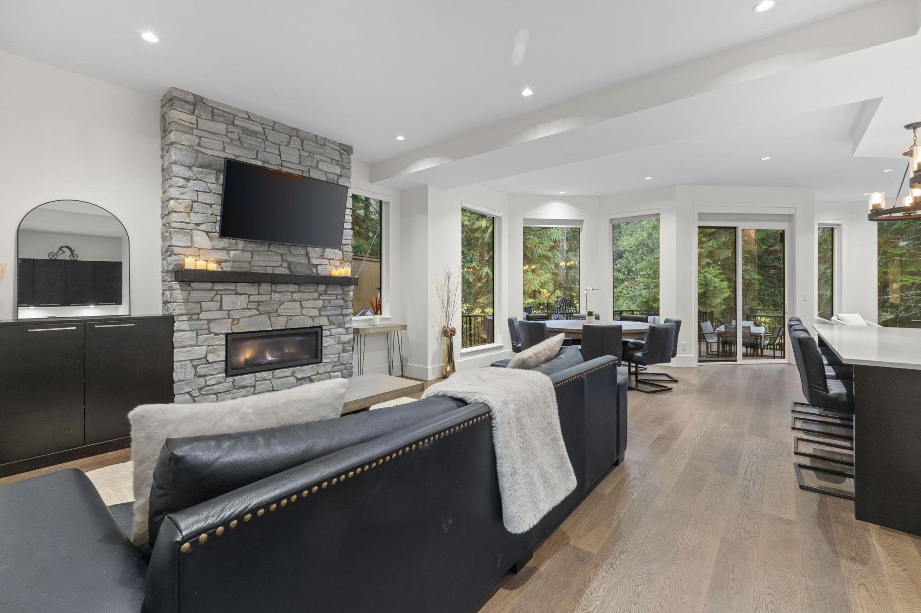 #22 3295 SUNNYSIDE ROAD - Main Image