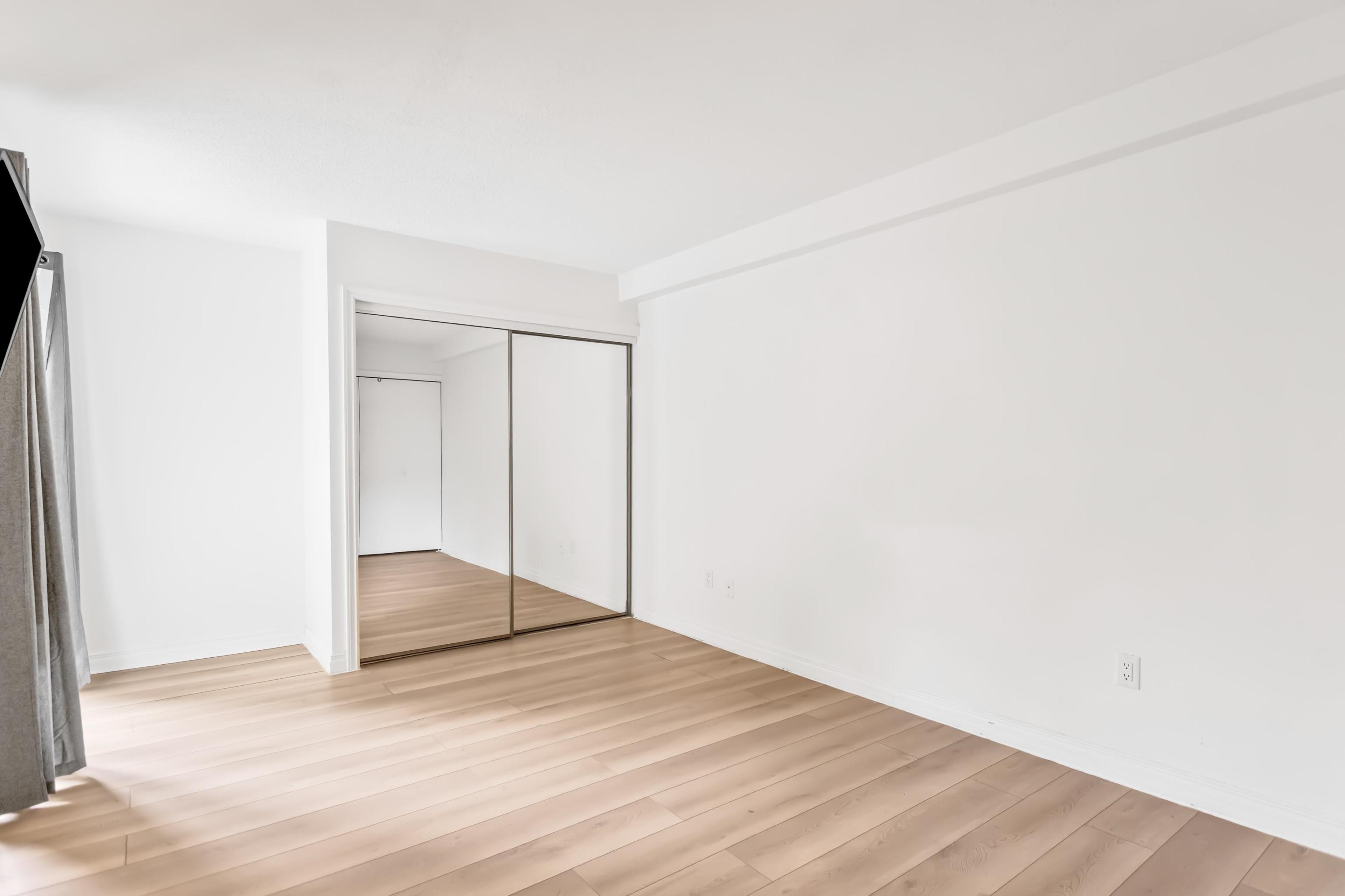 #107 1555 FIR STREET - 12