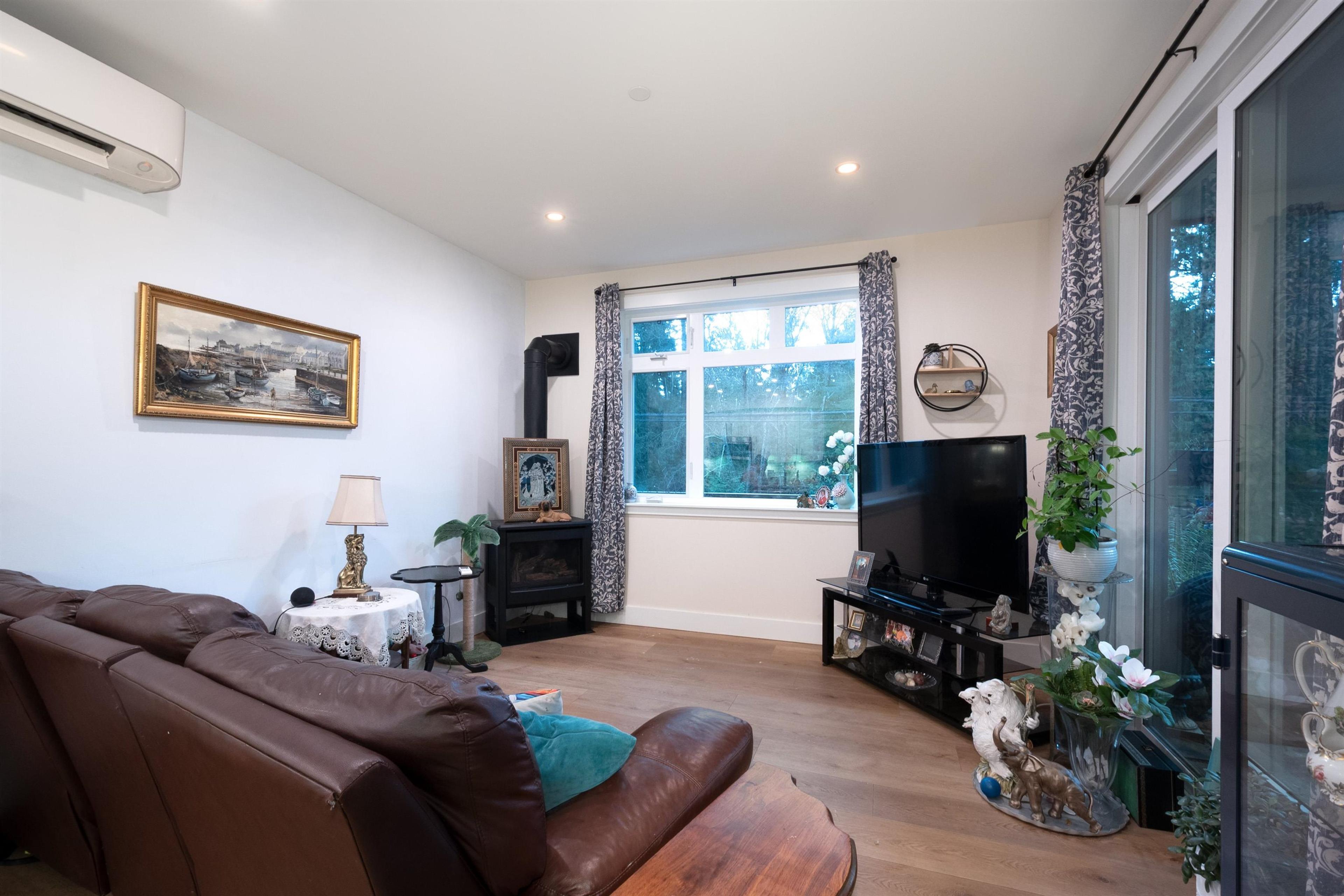 1078 FOXGLOVE LANE - Image 6