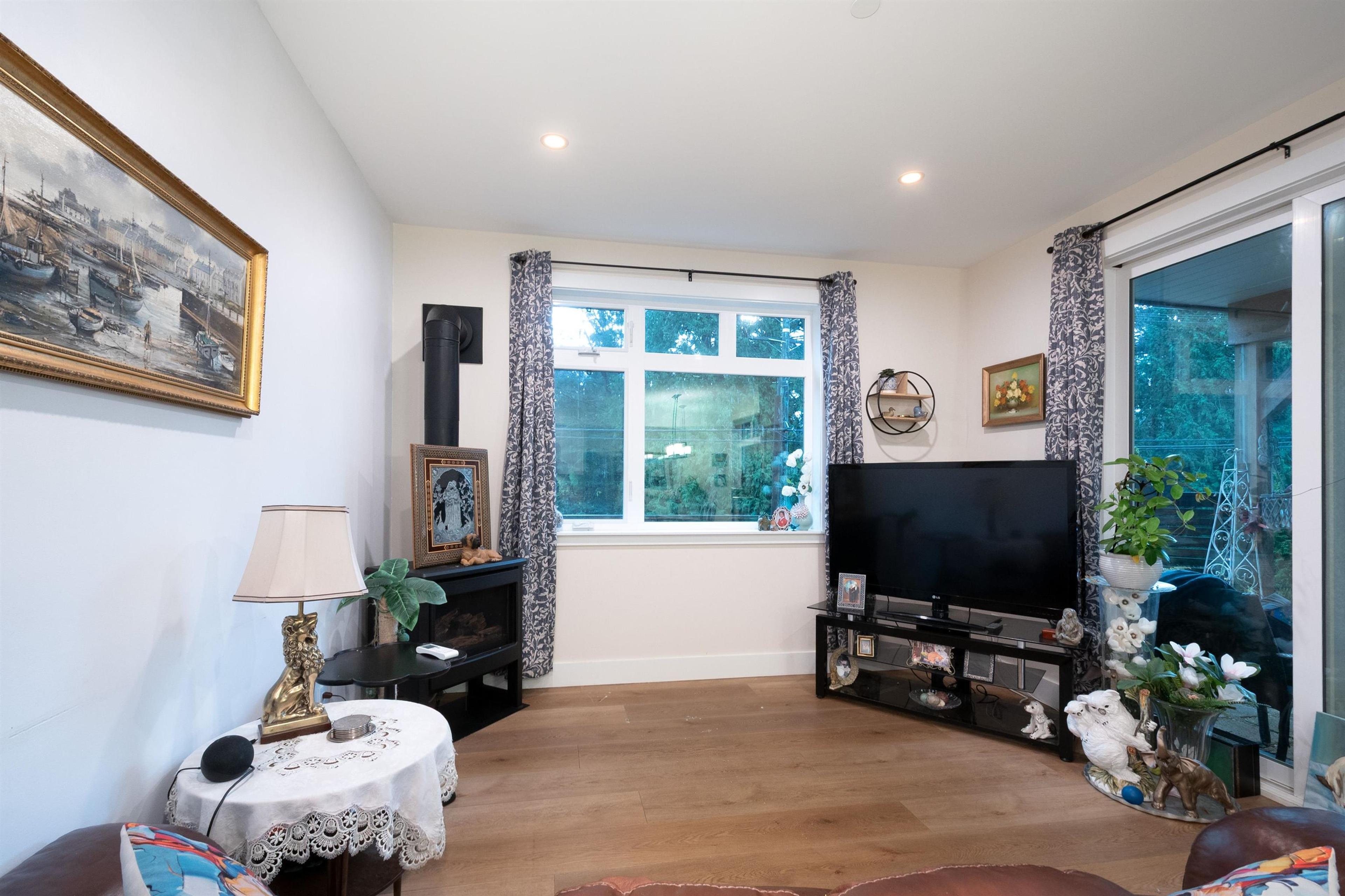 1078 FOXGLOVE LANE - Image 7