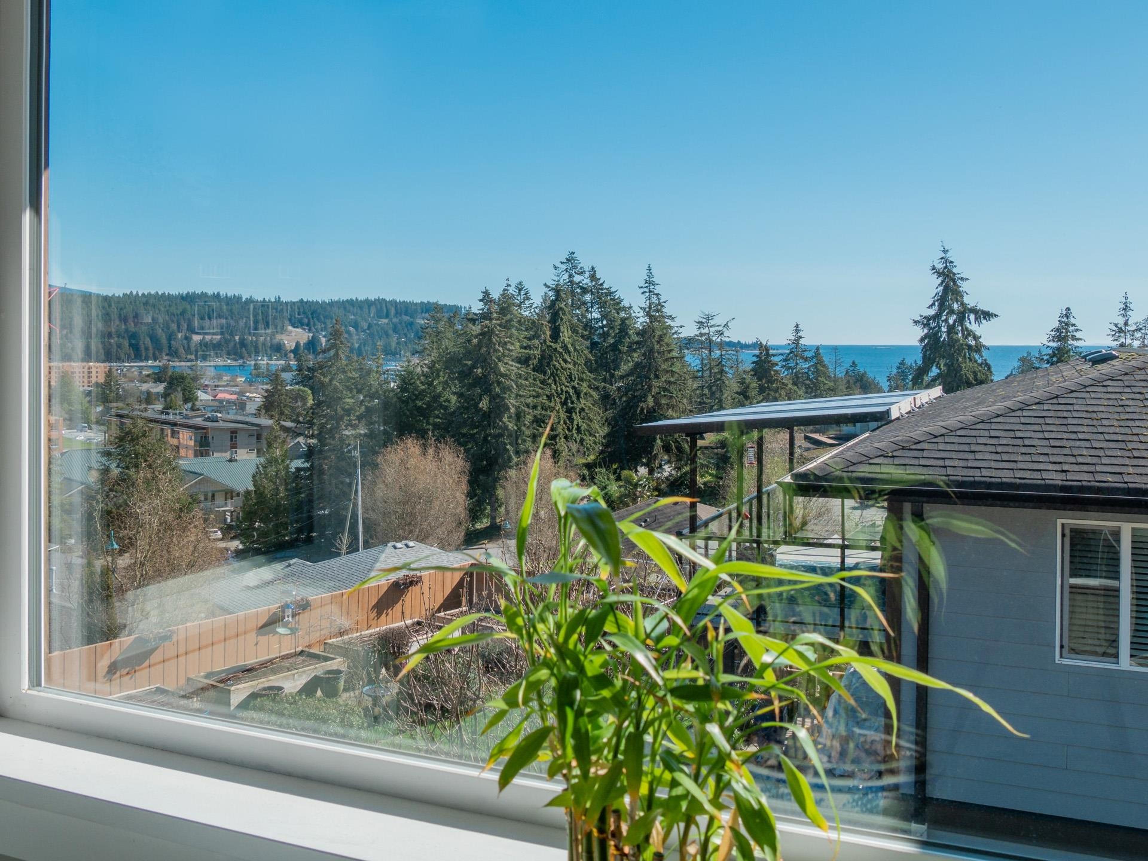 5878 MEDUSA STREET - 11