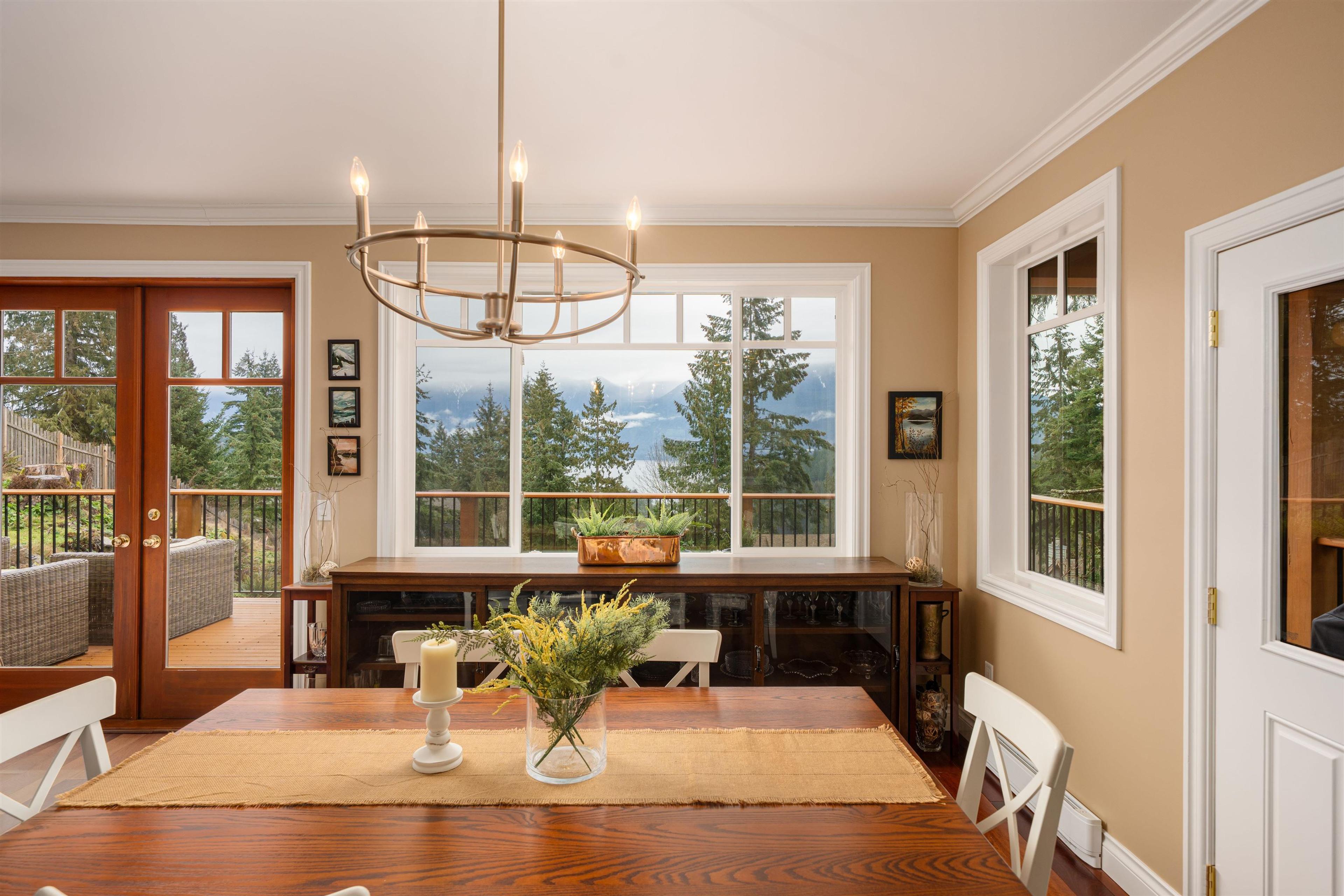 947 VILLAGE DRIVE - 6