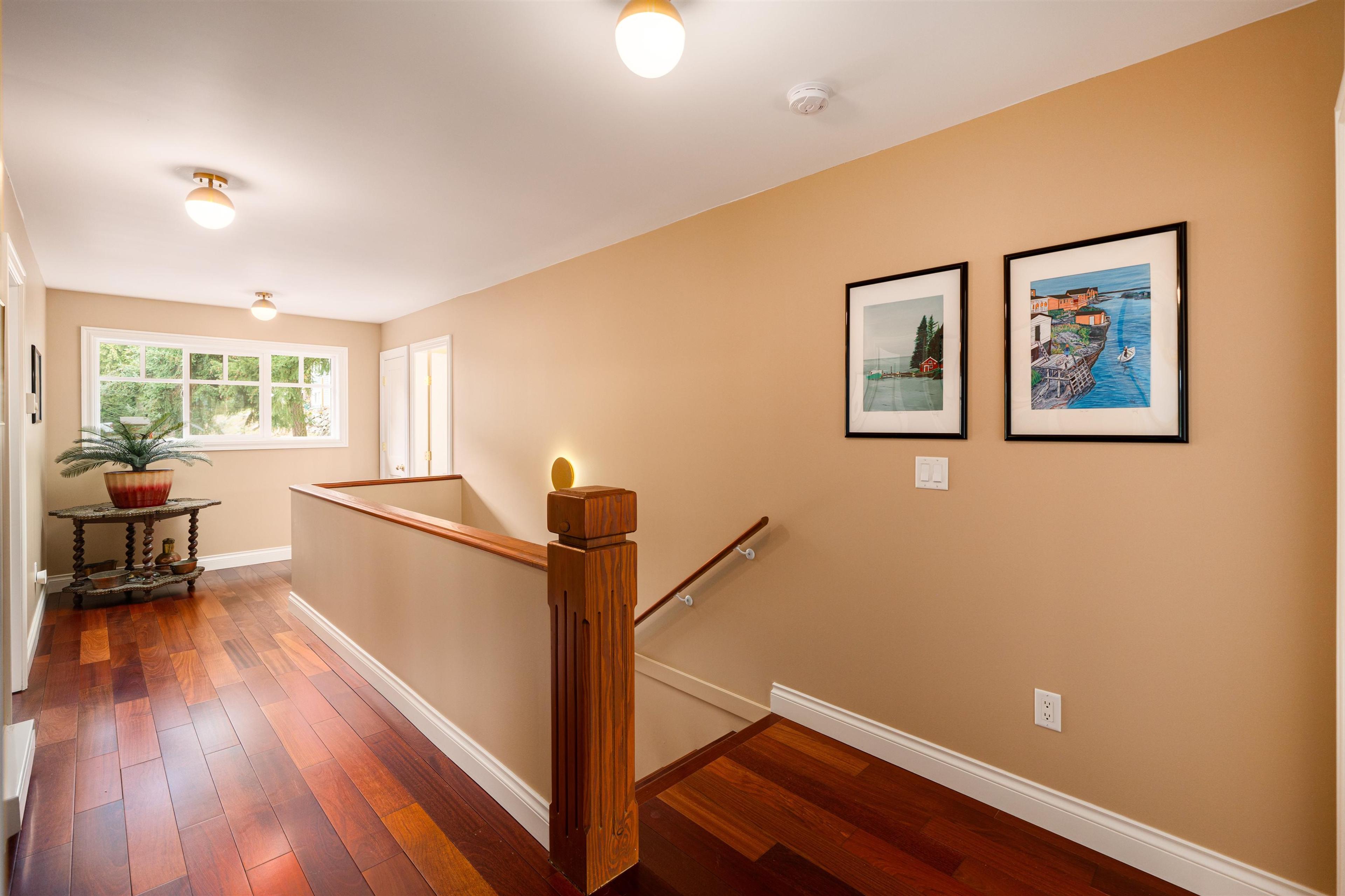 947 VILLAGE DRIVE - 12