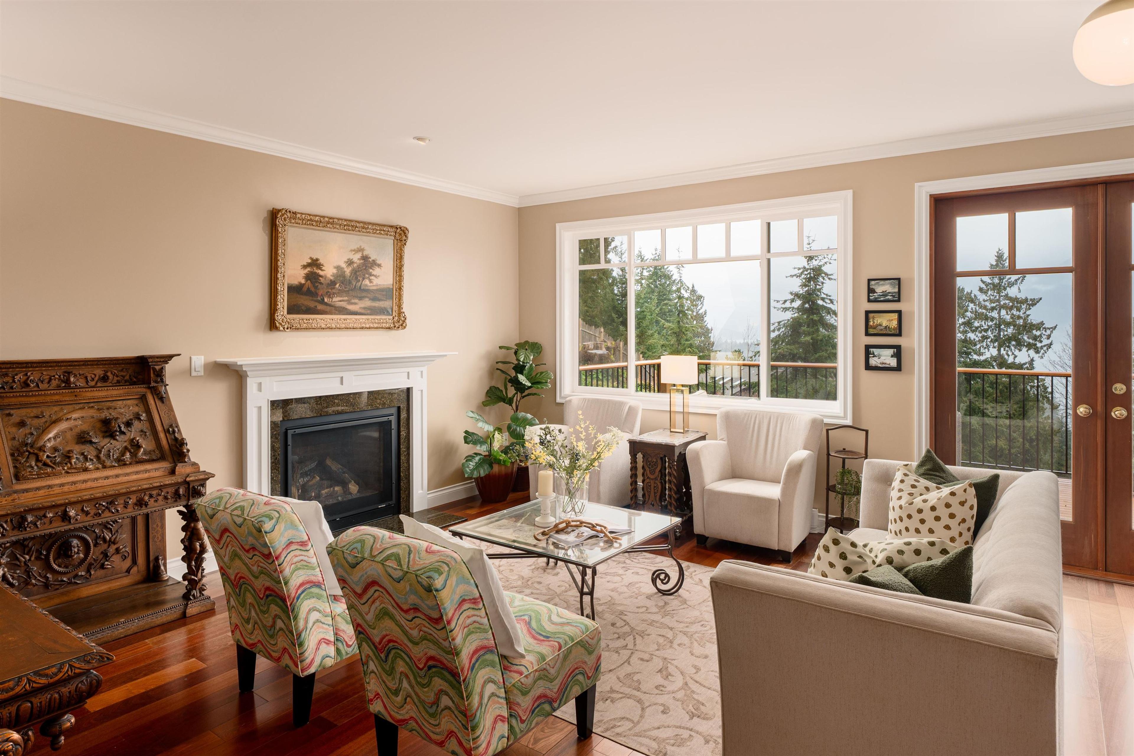 947 VILLAGE DRIVE - Image 3