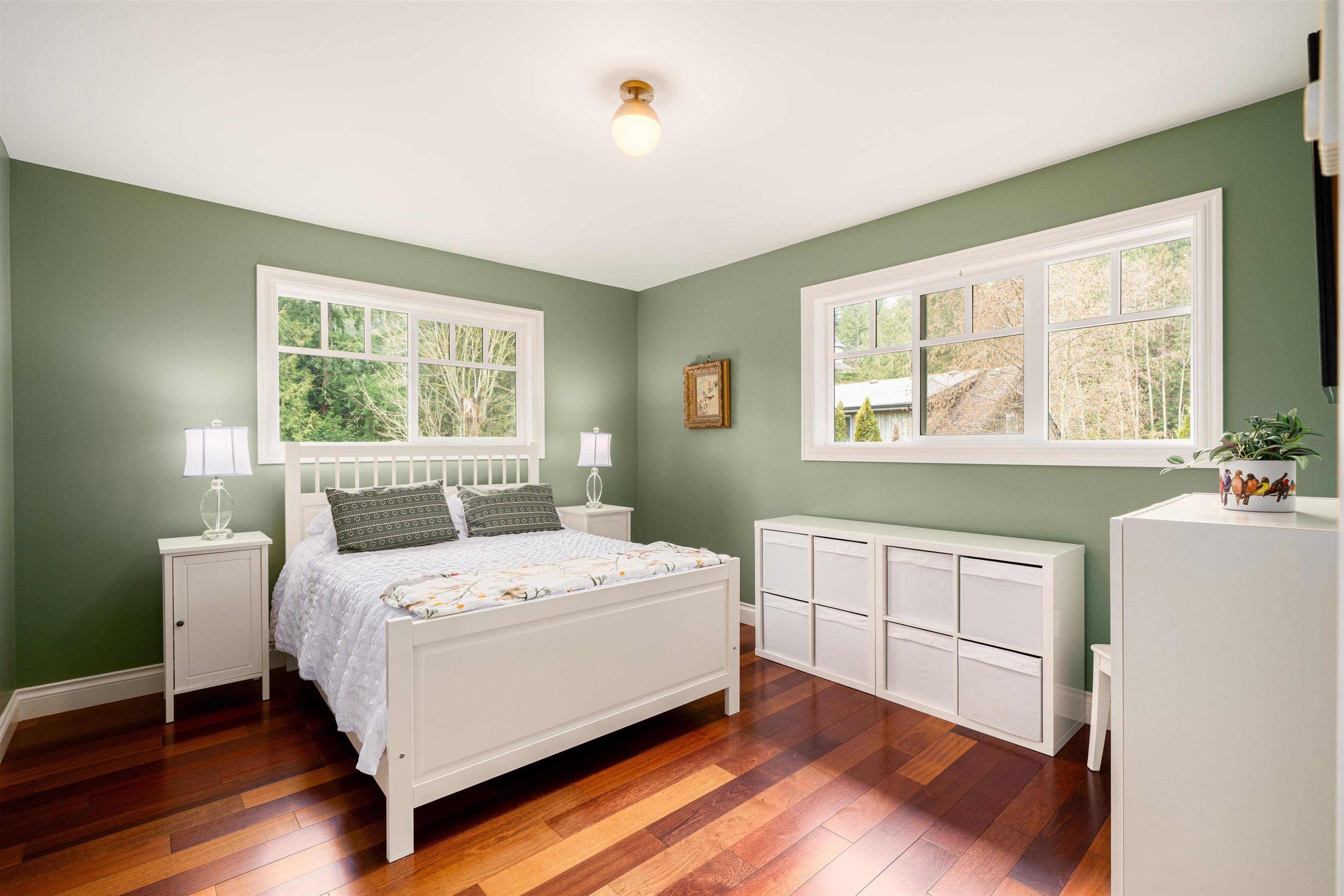 947 VILLAGE DRIVE - 18