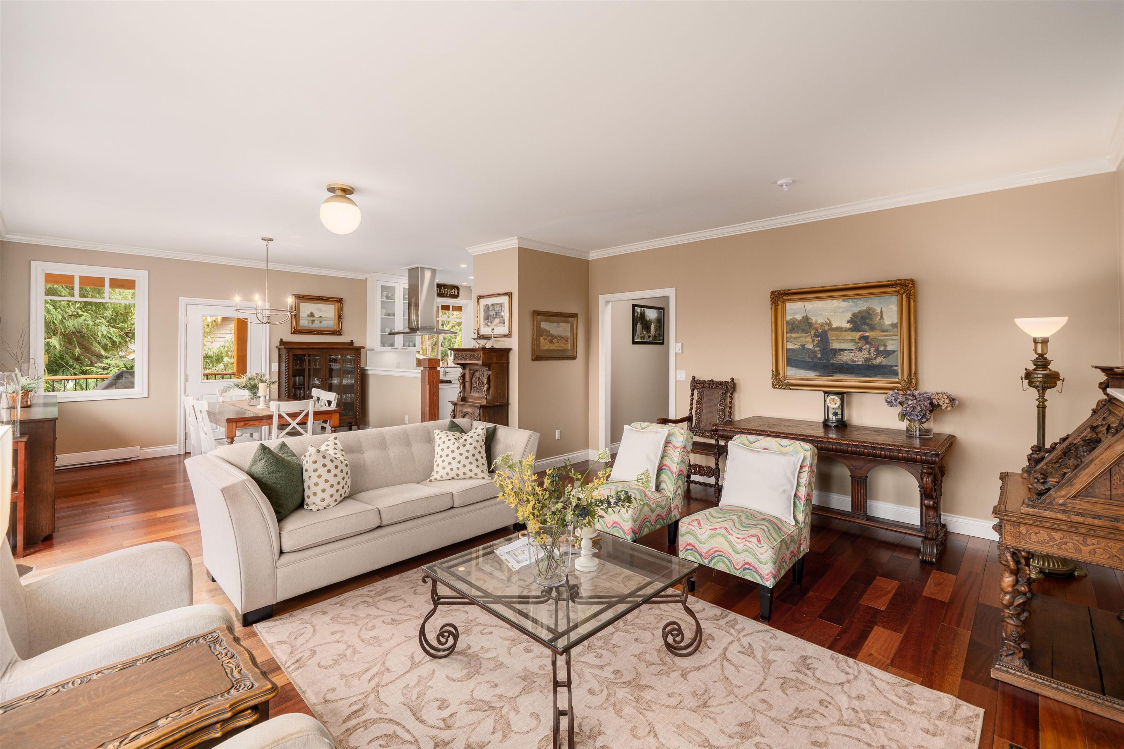 947 VILLAGE DRIVE - 4