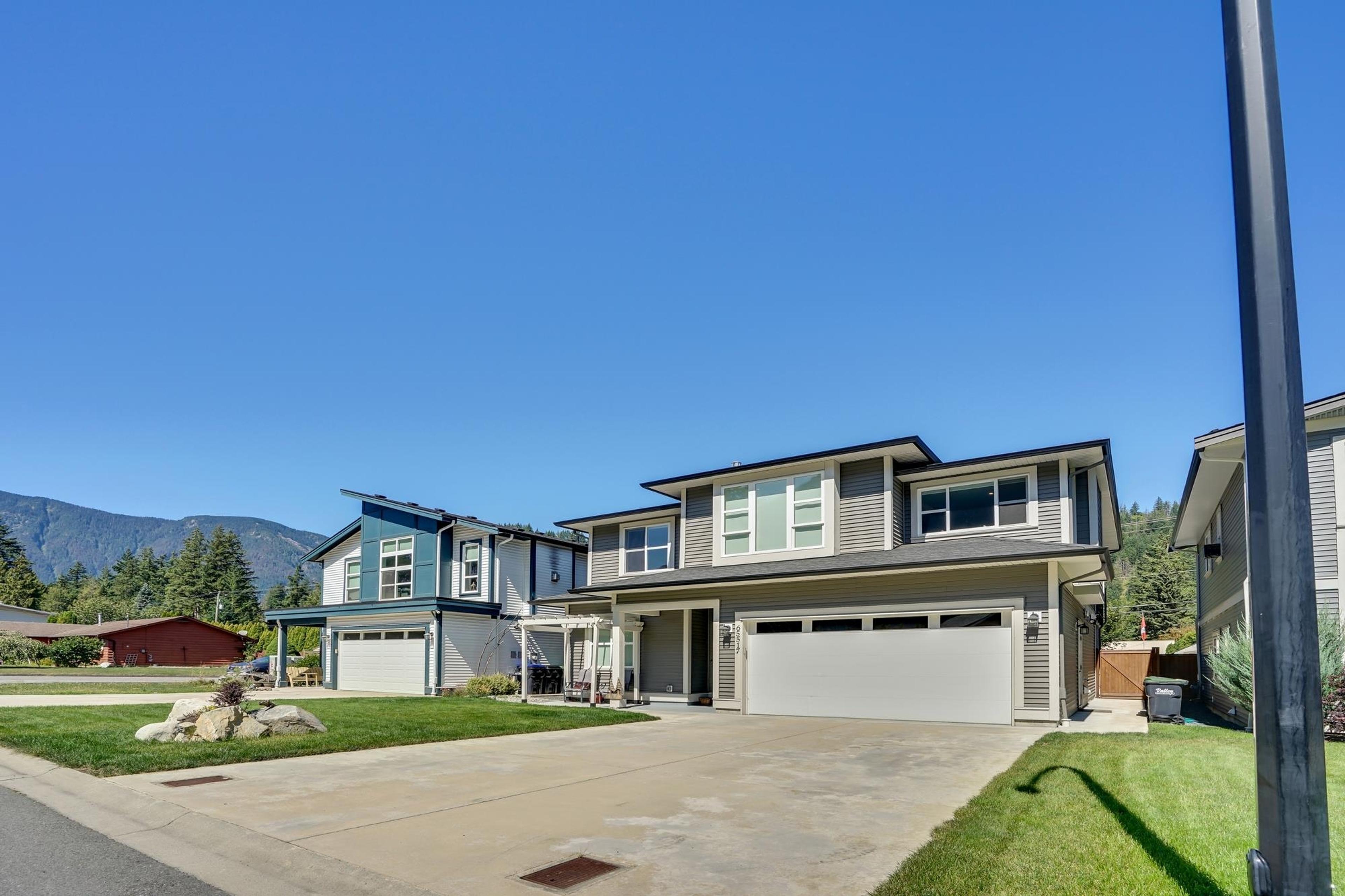 65517 SKYLARK LANE - Main Image