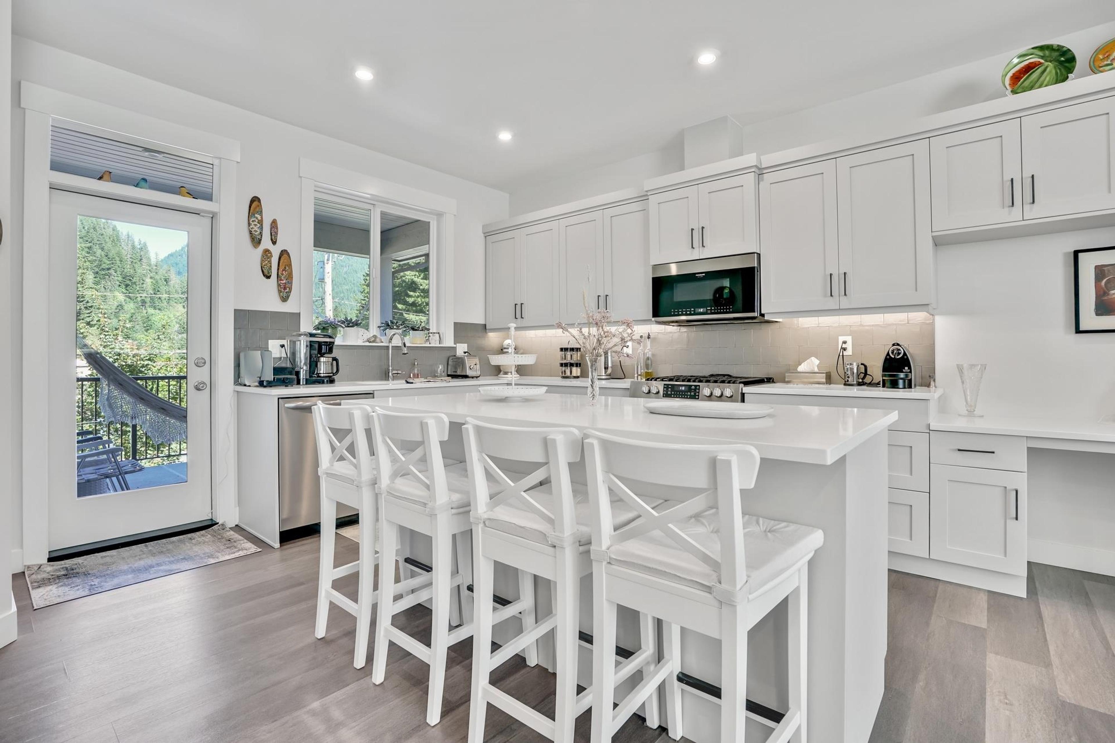 65517 SKYLARK LANE - 9