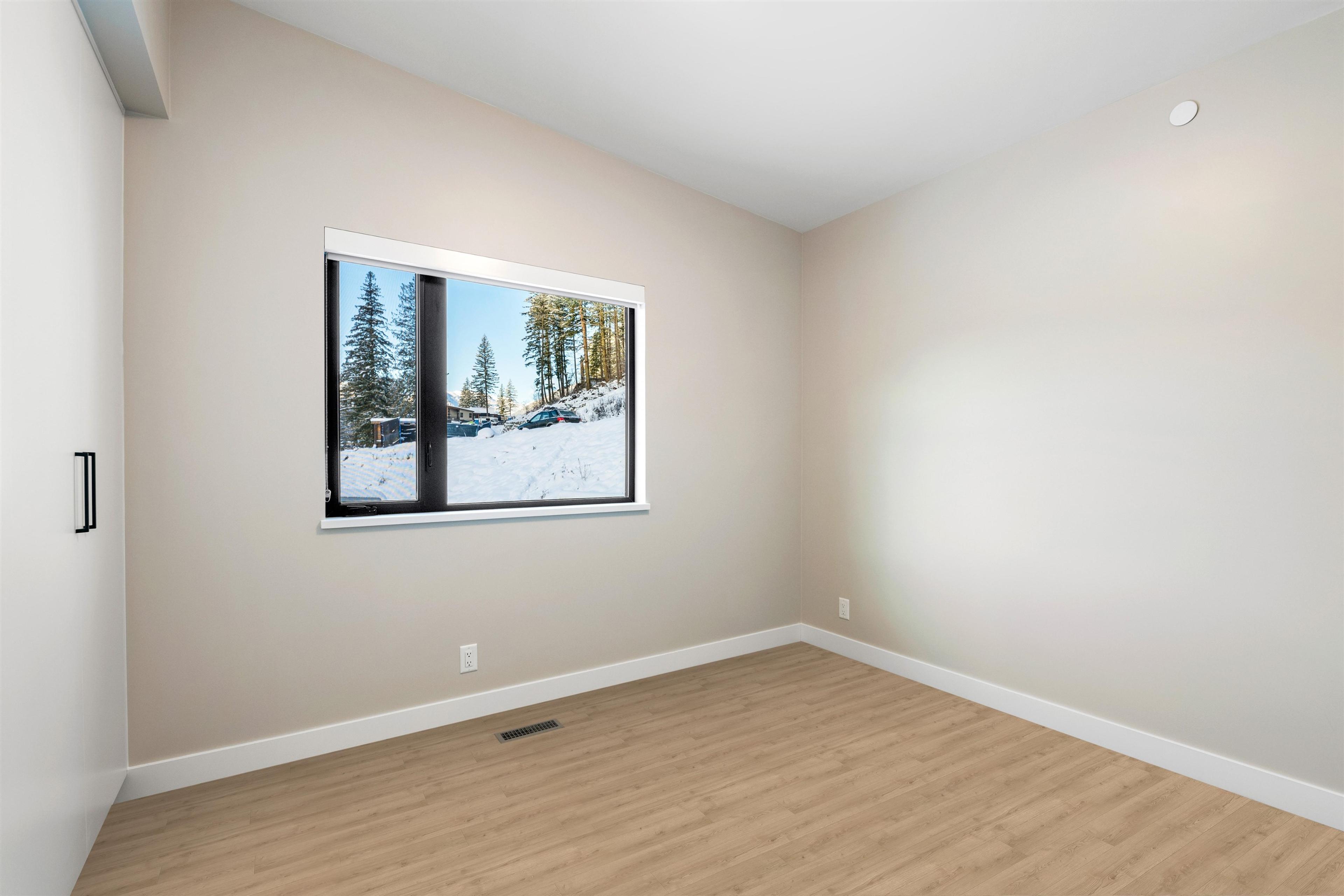 #28 4000 SUNSTONE WAY - 16