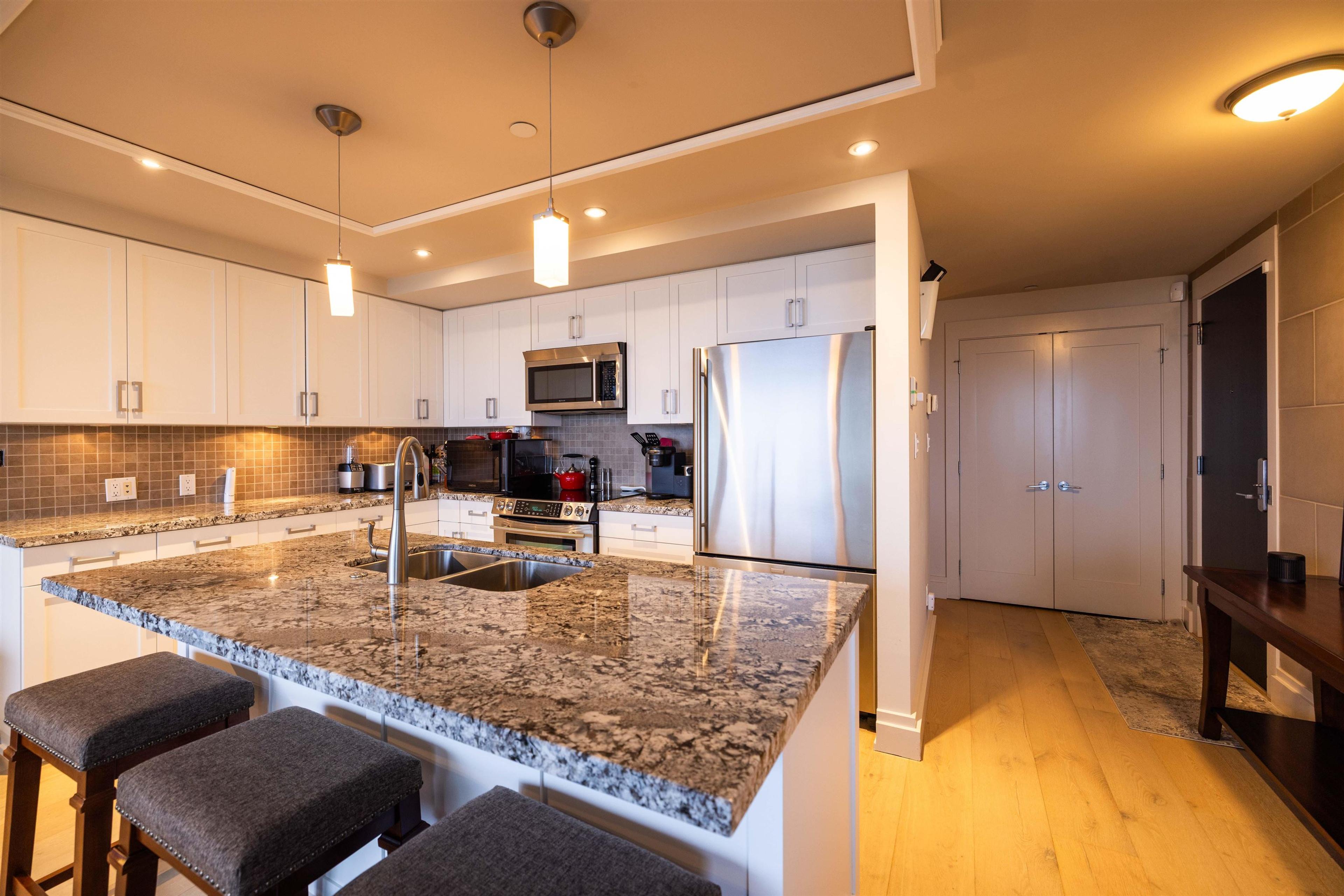 #101 15097 MARINE DRIVE - 22