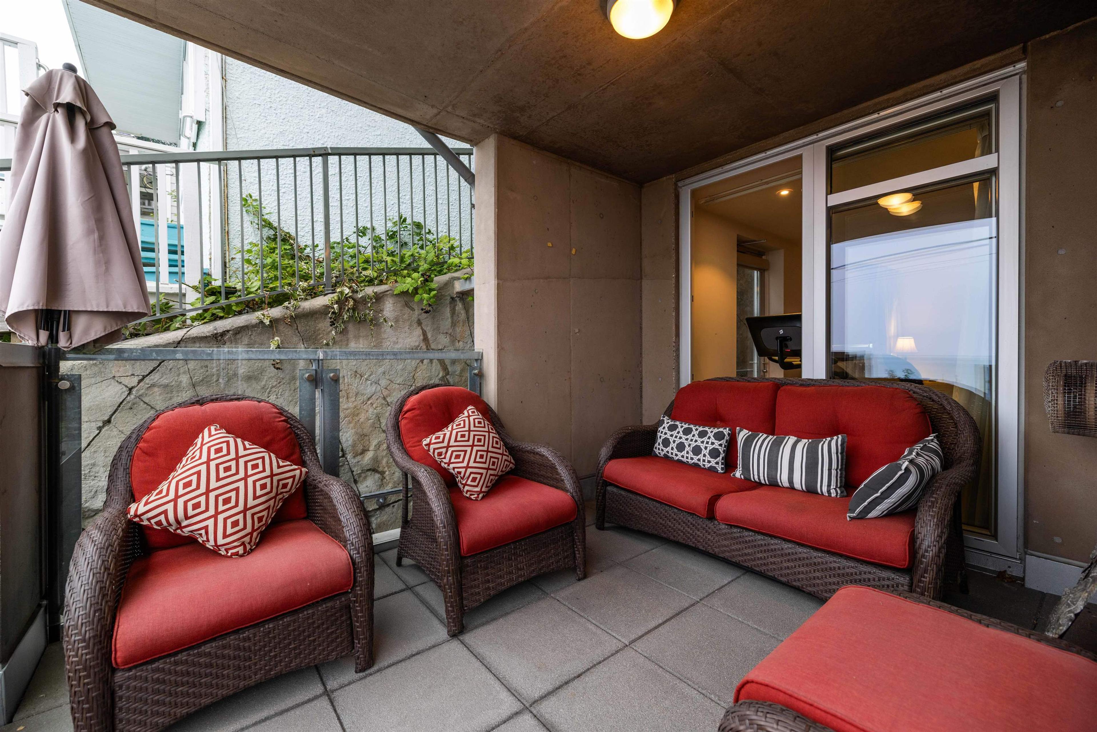 #101 15097 MARINE DRIVE - 16