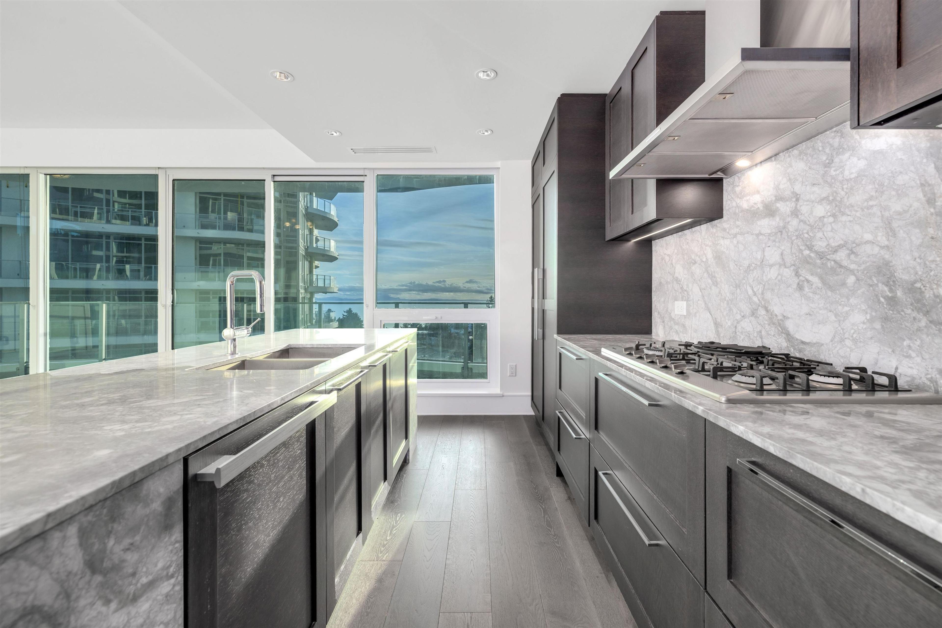 #604 1501 FOSTER STREET - 10