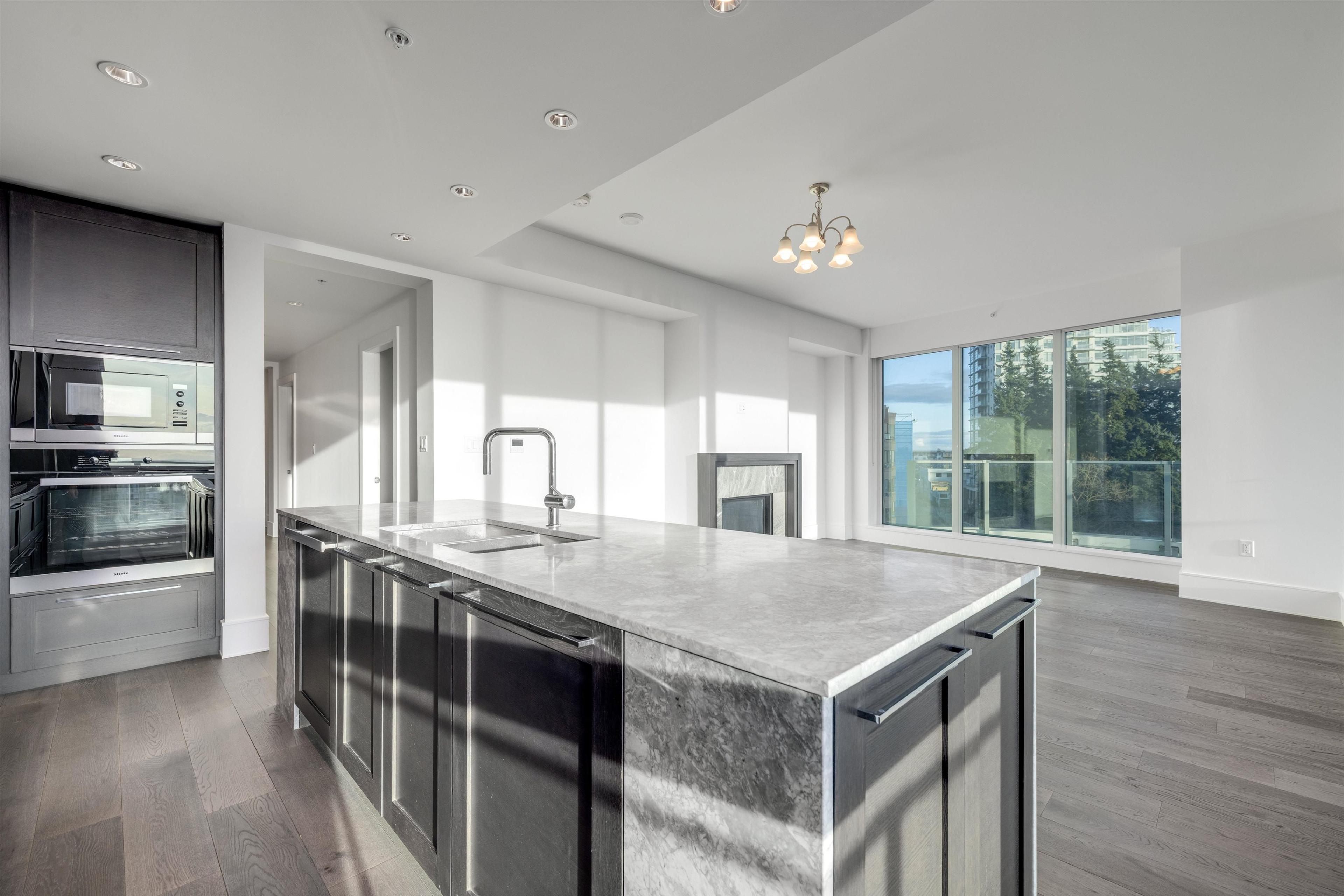 #604 1501 FOSTER STREET - 11