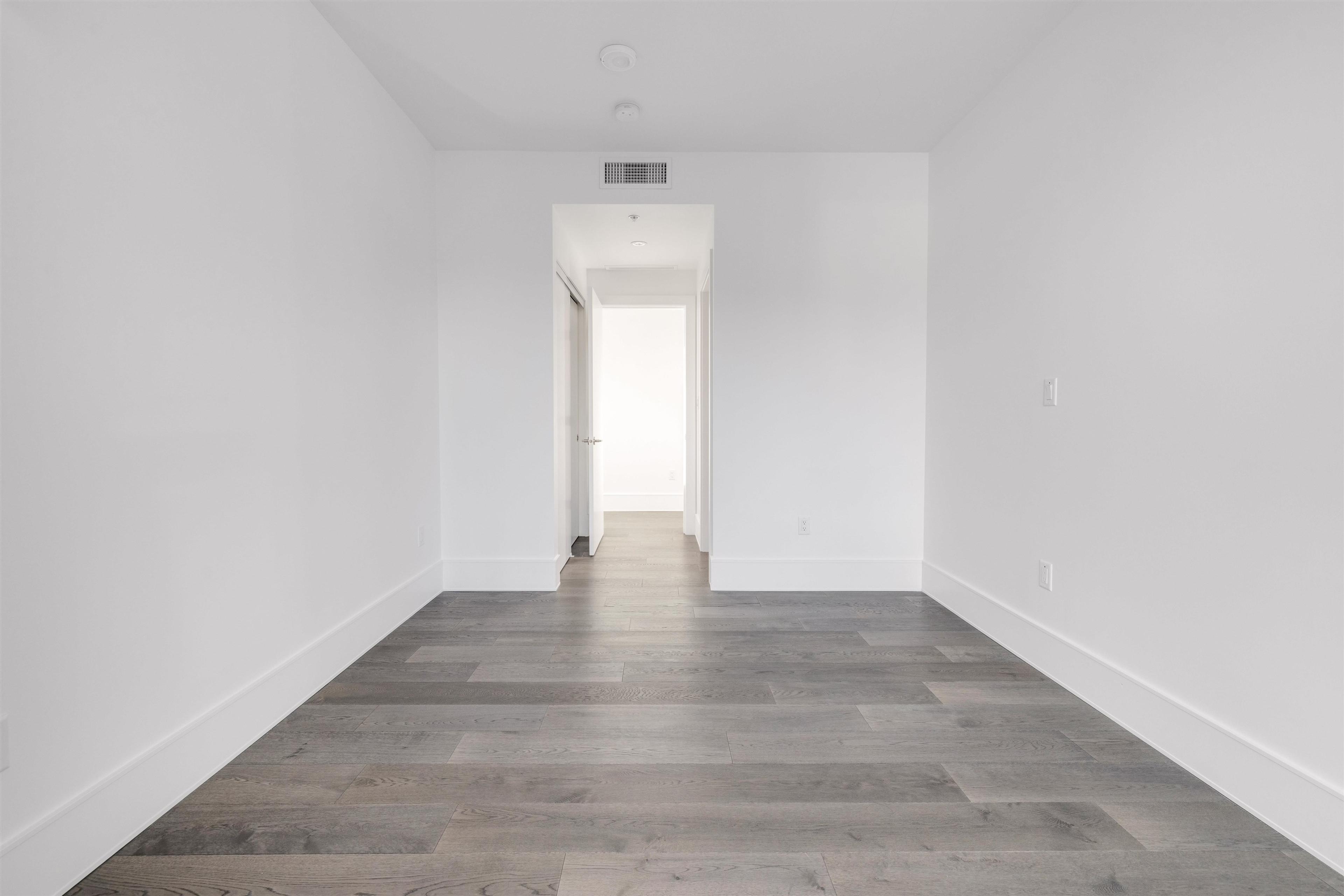 #604 1501 FOSTER STREET - 19