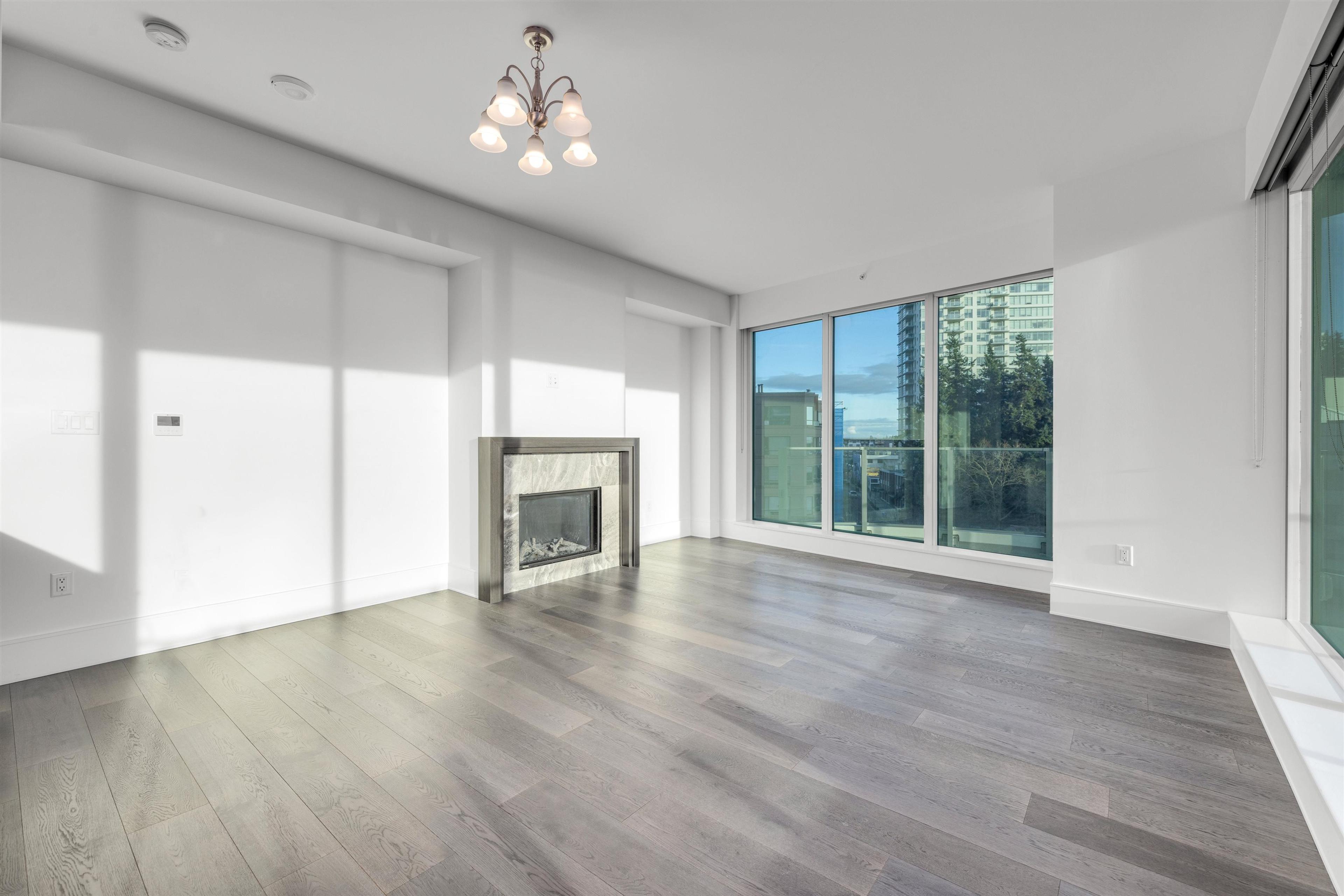 #604 1501 FOSTER STREET - 4