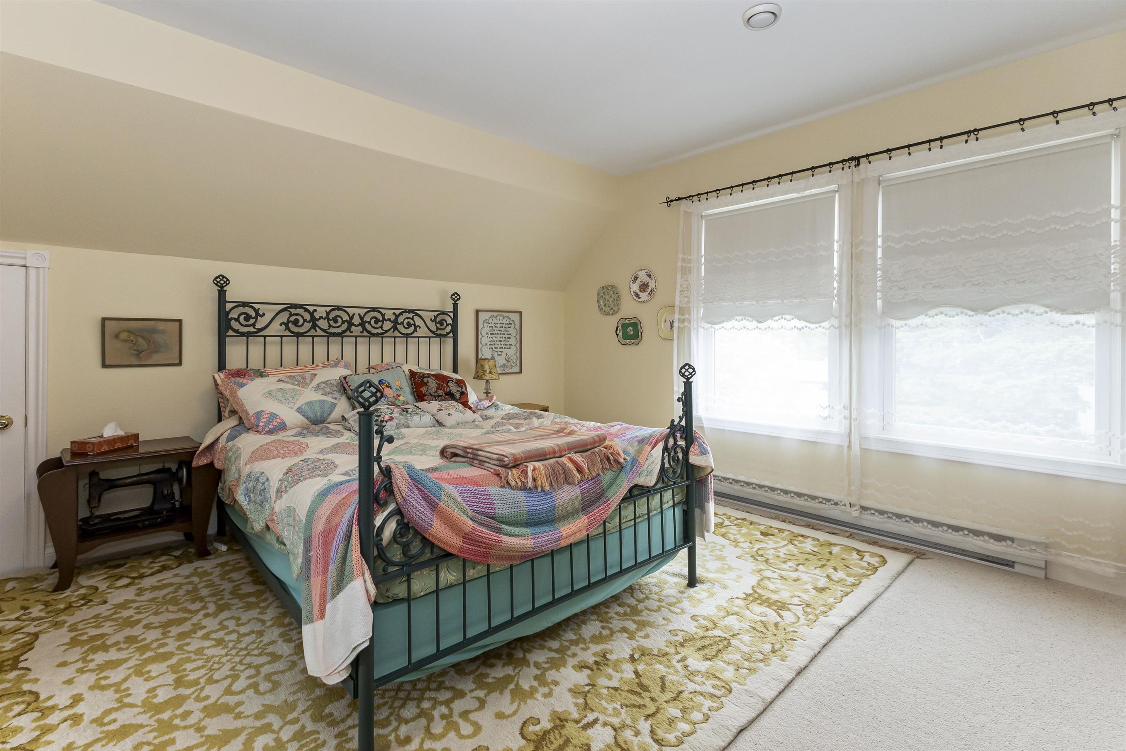 690 FRASER AVENUE - 23