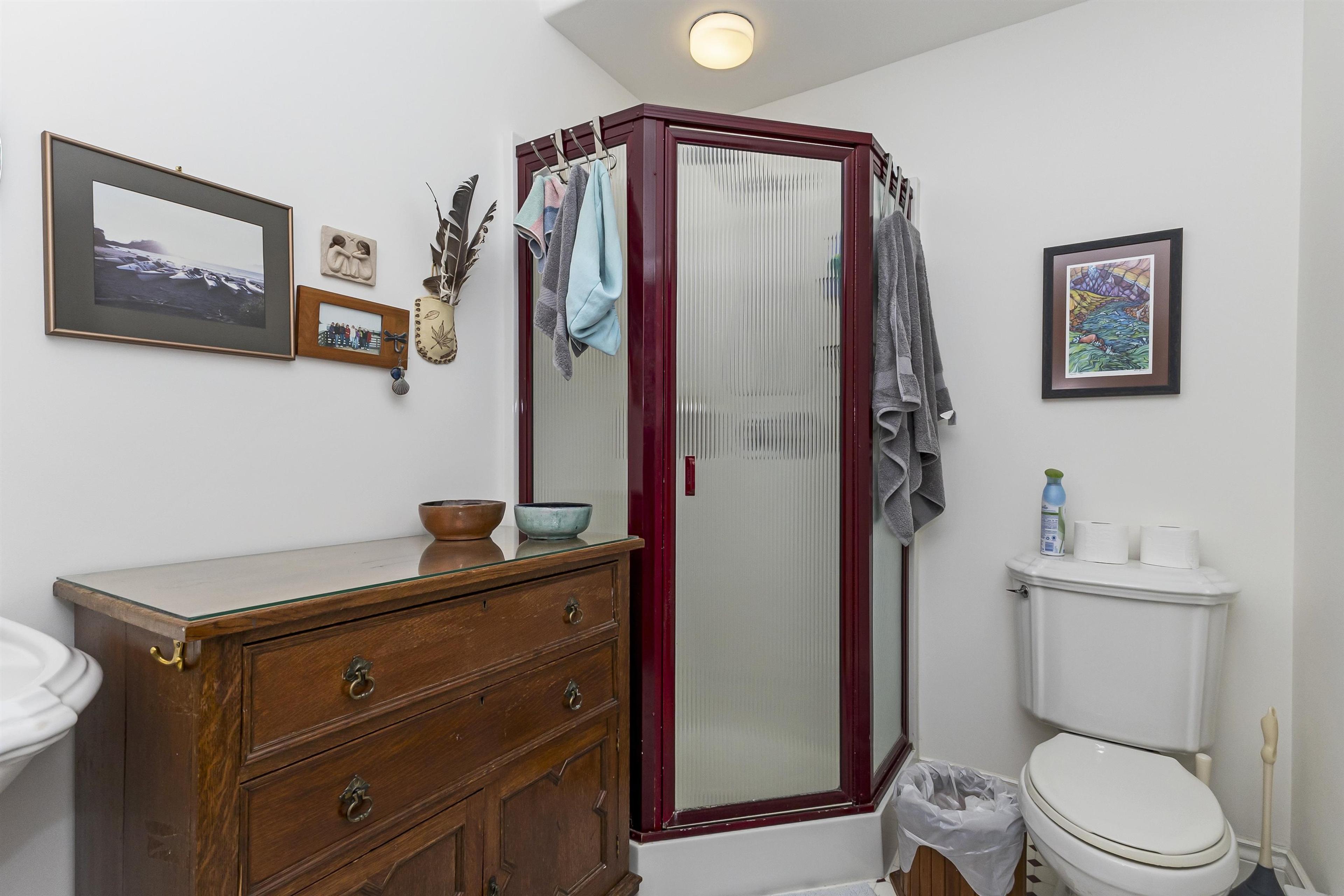 690 FRASER AVENUE - 16