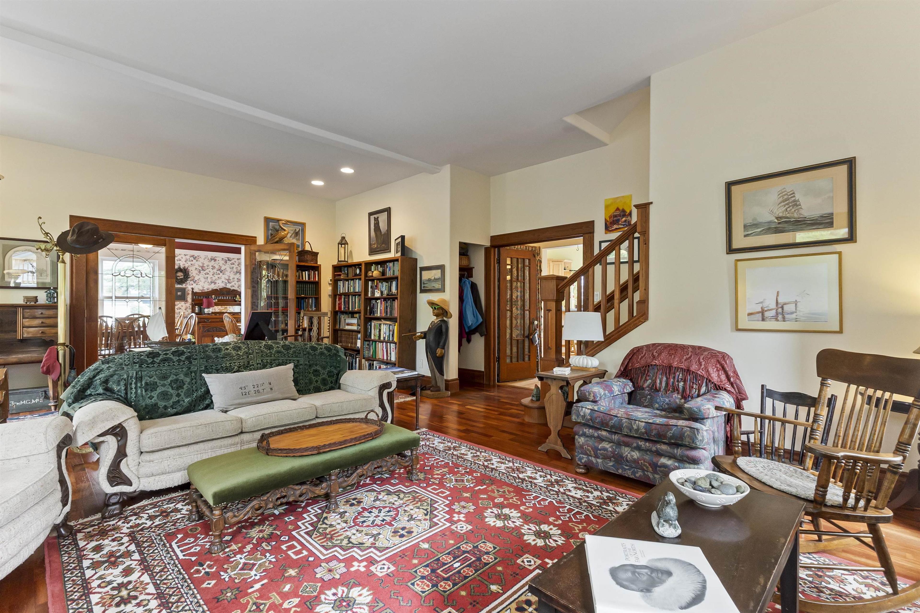 690 FRASER AVENUE - Image 3