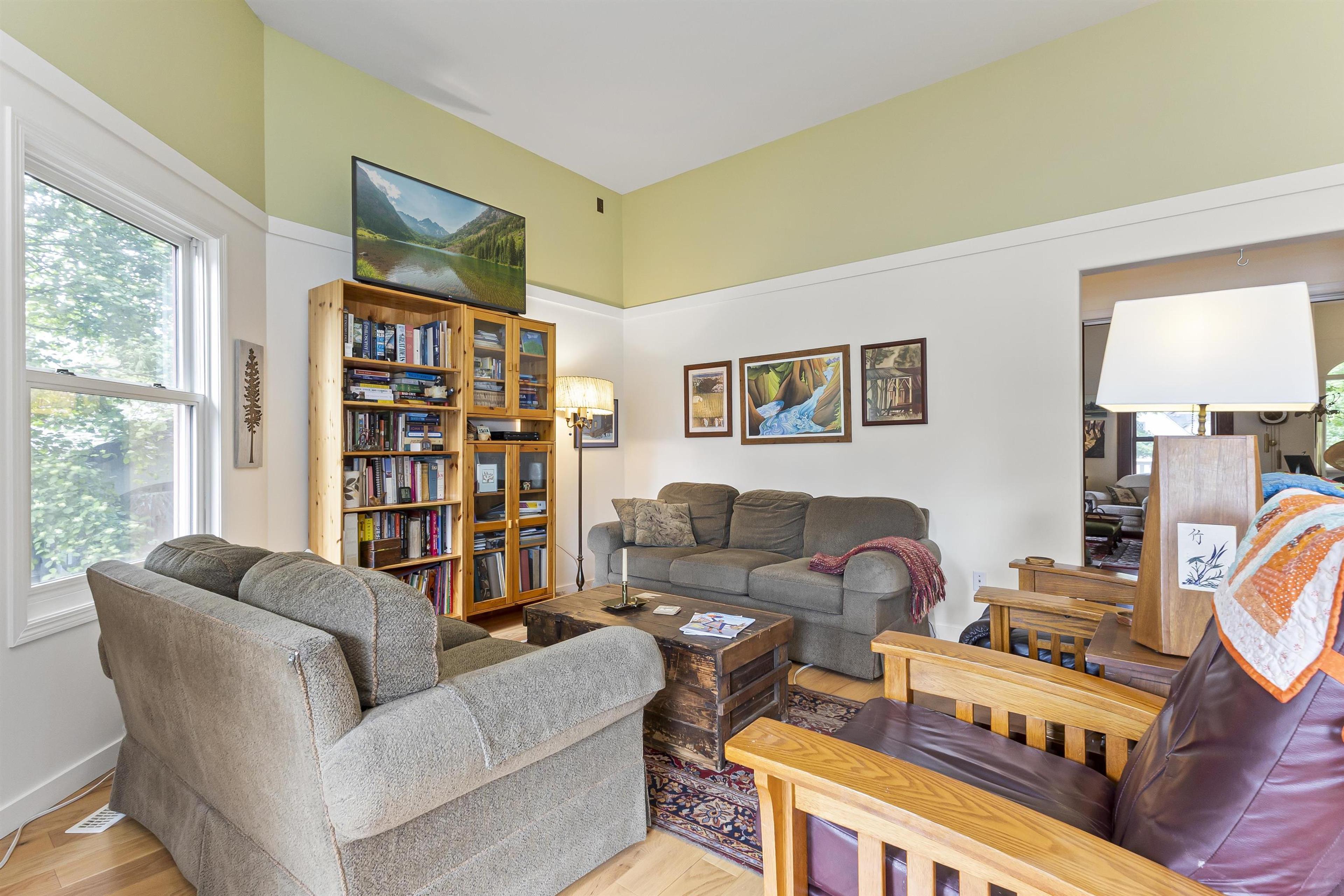 690 FRASER AVENUE - 5