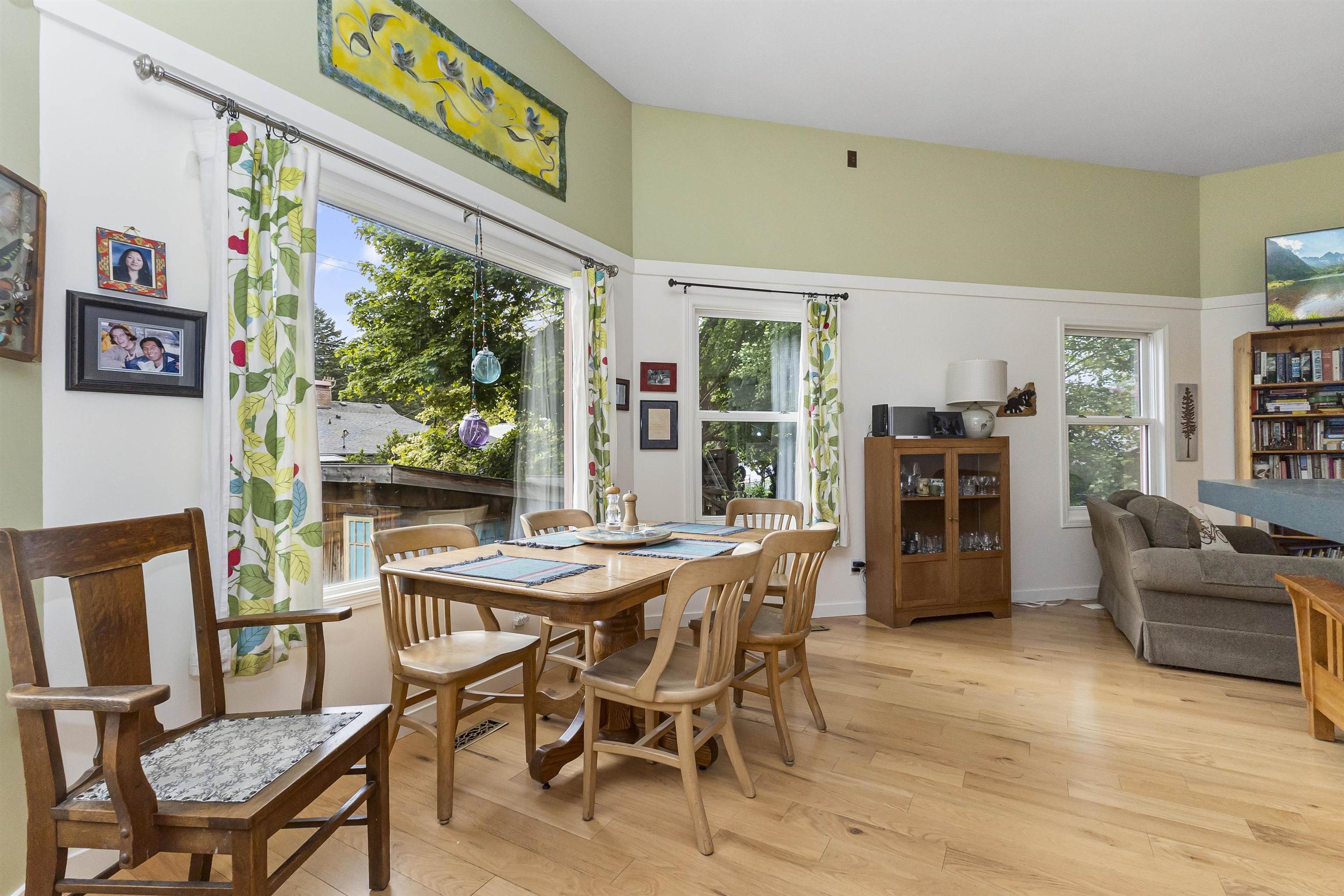 690 FRASER AVENUE - 10