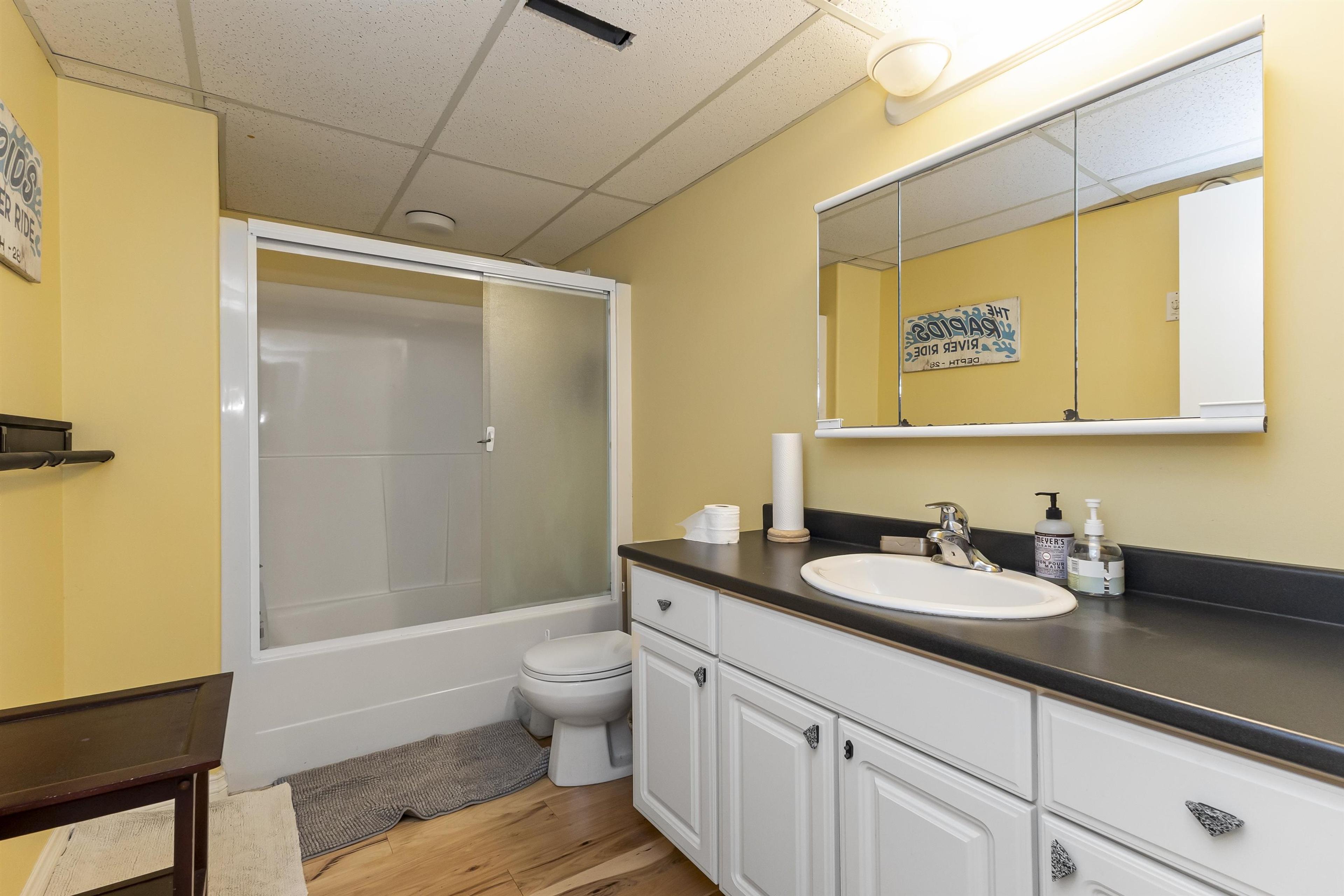 690 FRASER AVENUE - 33