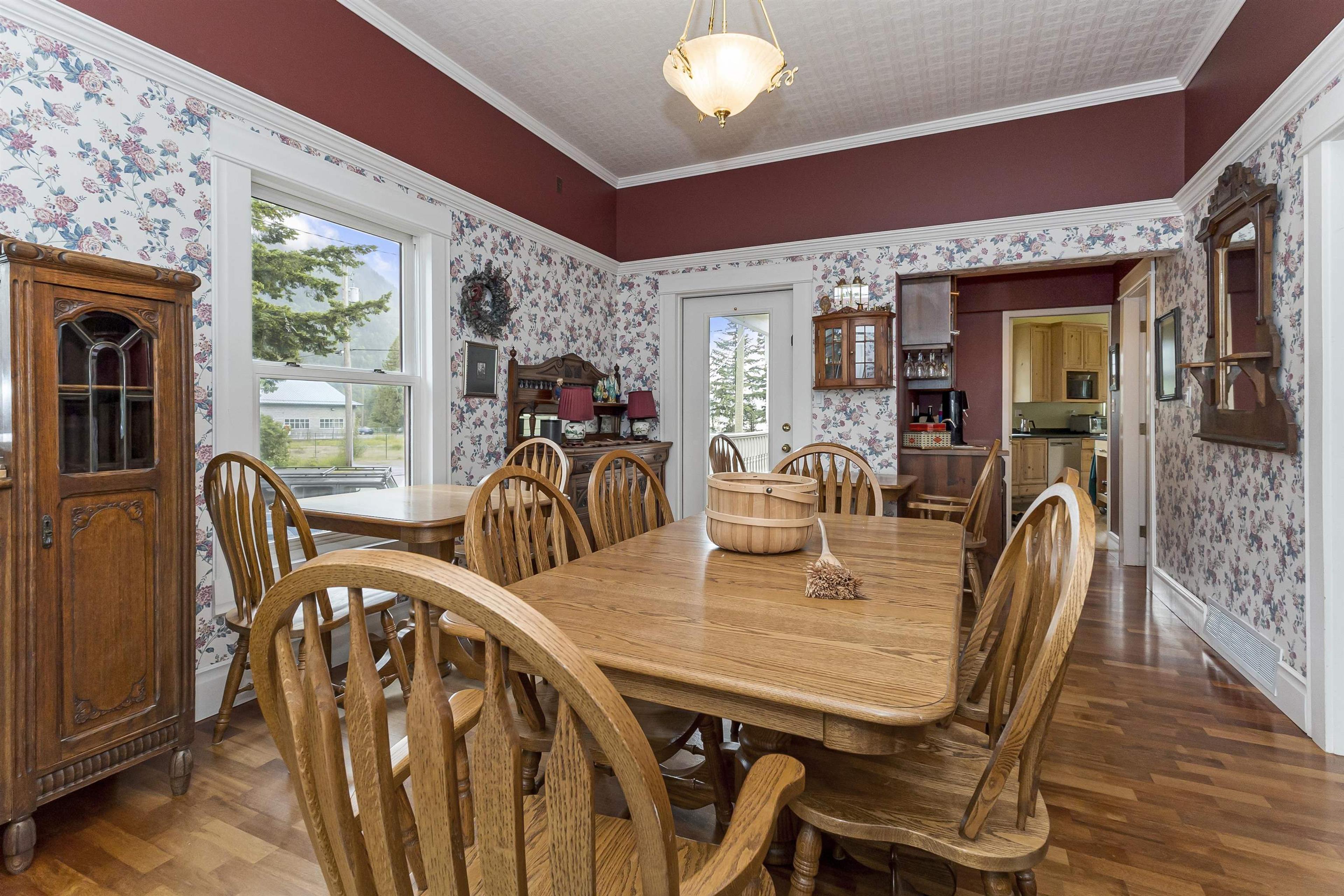 690 FRASER AVENUE - 14