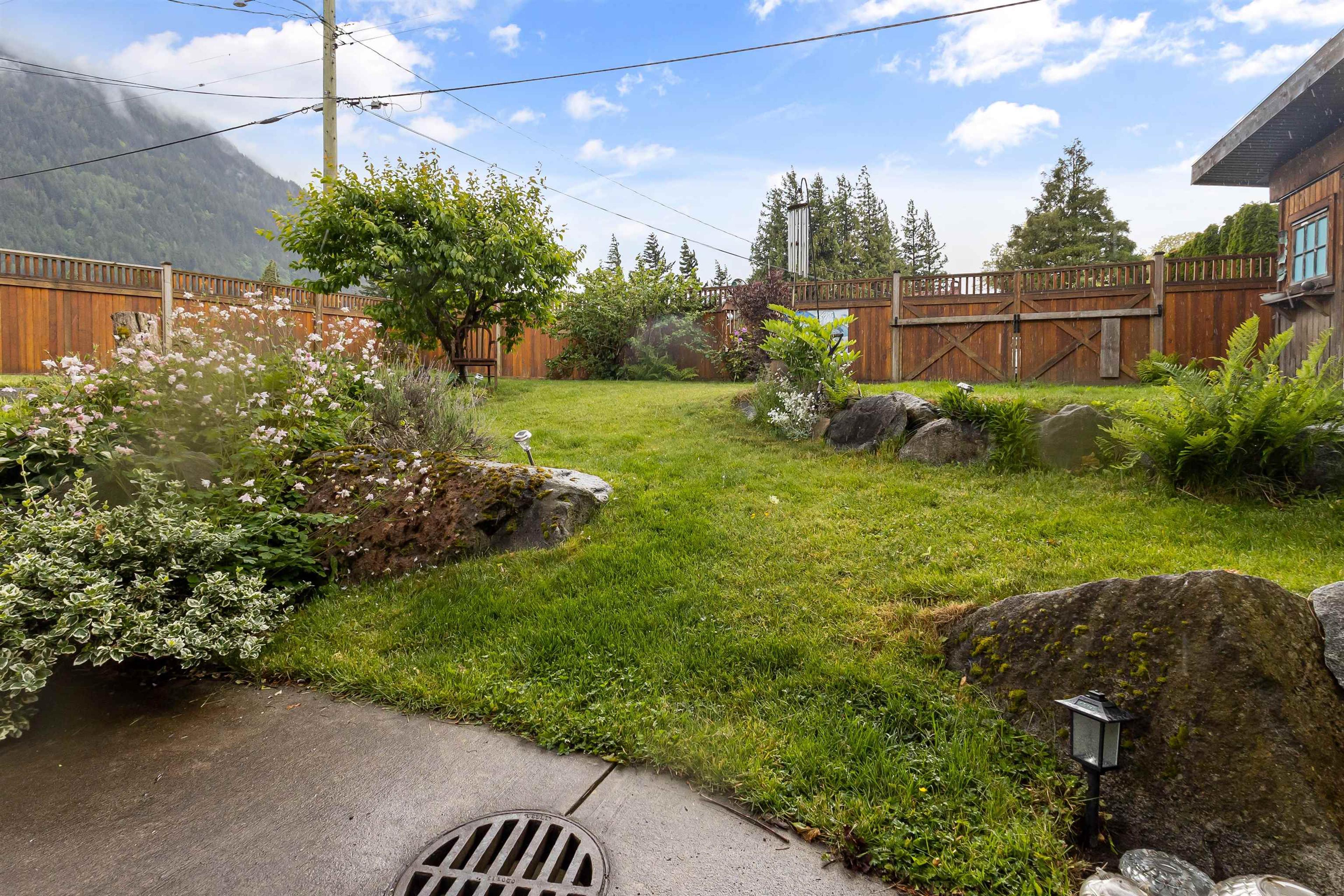 690 FRASER AVENUE - 40