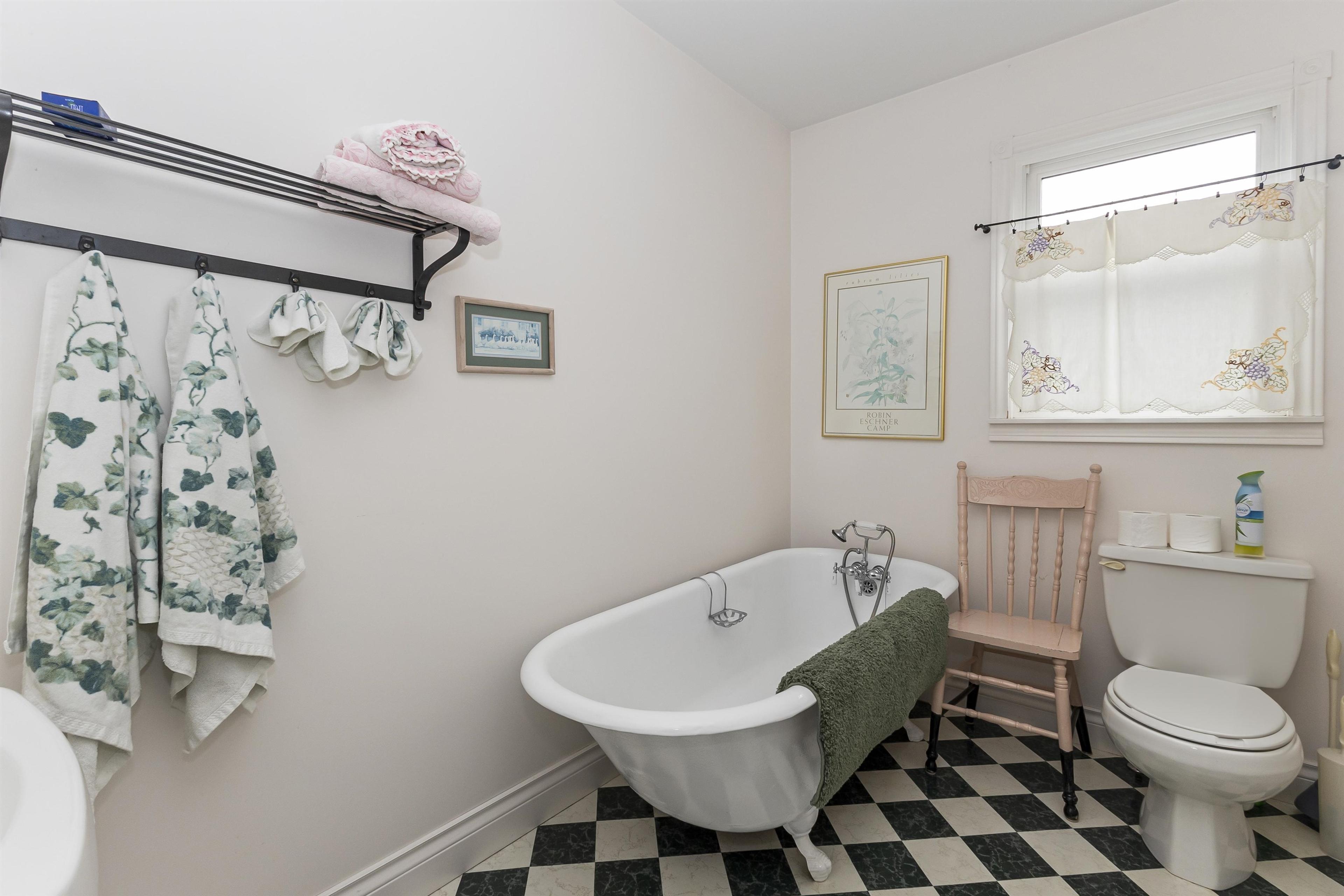 690 FRASER AVENUE - 25