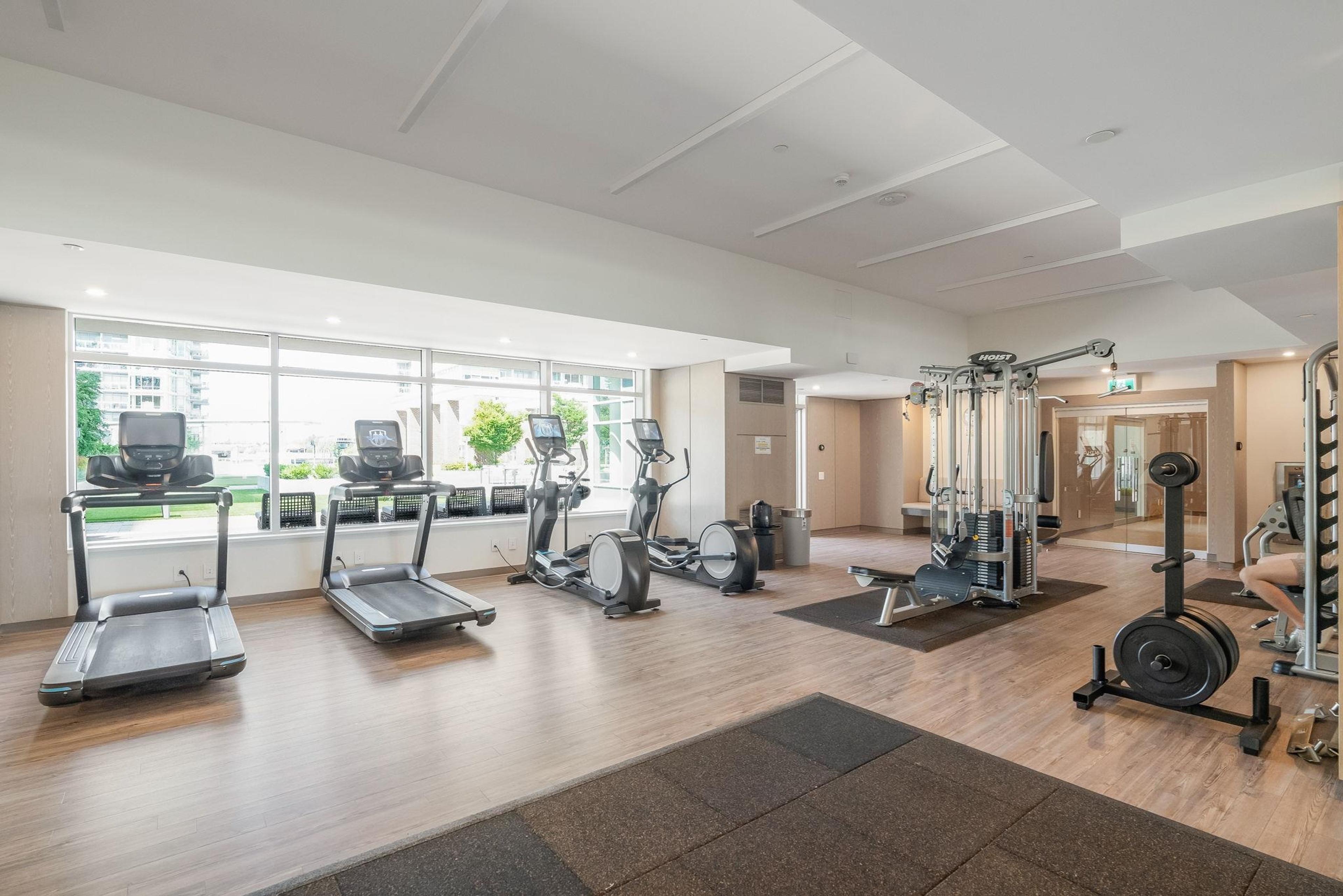 #901 15165 THRIFT AVENUE - 27