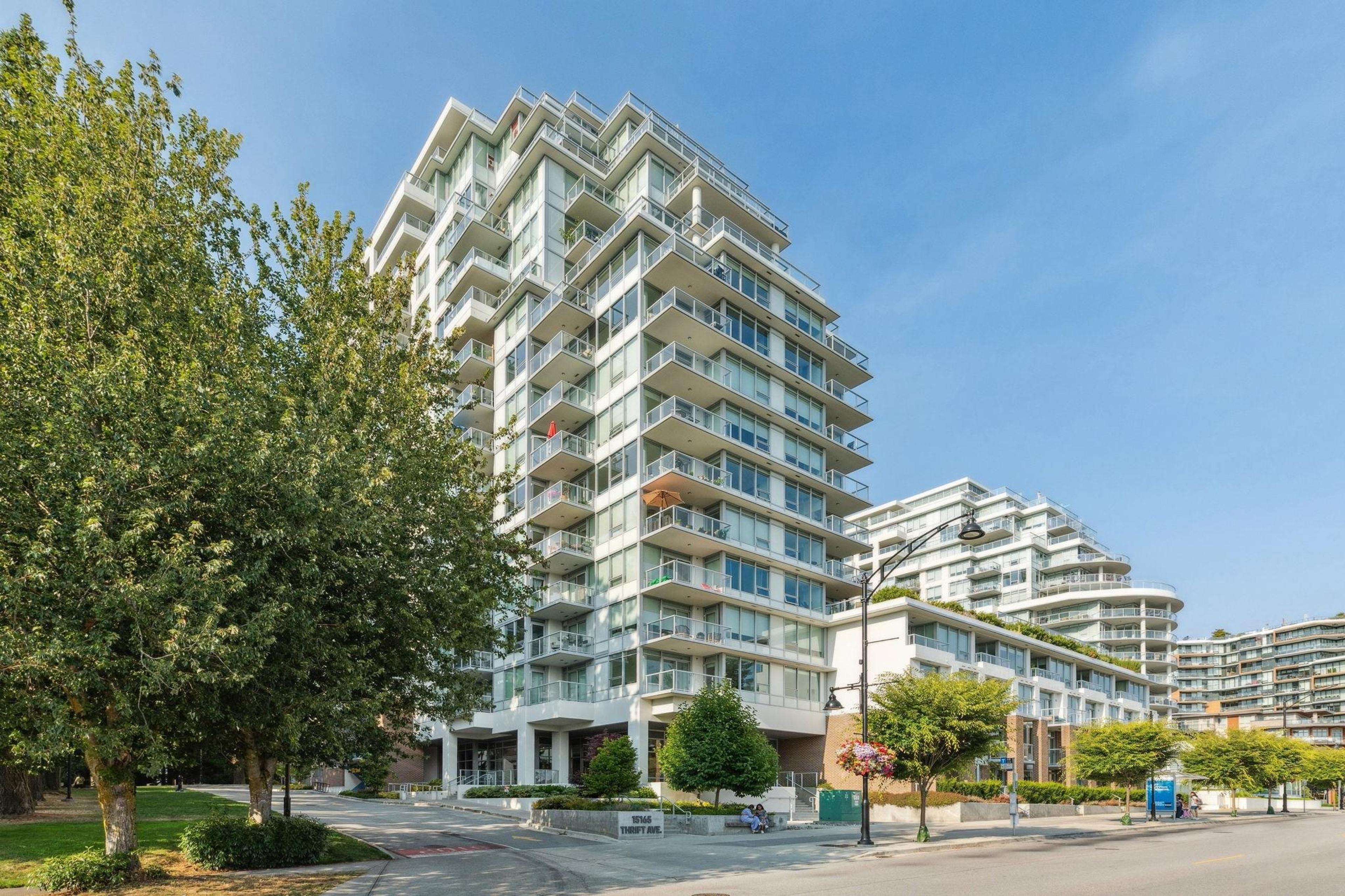 #901 15165 THRIFT AVENUE - 36