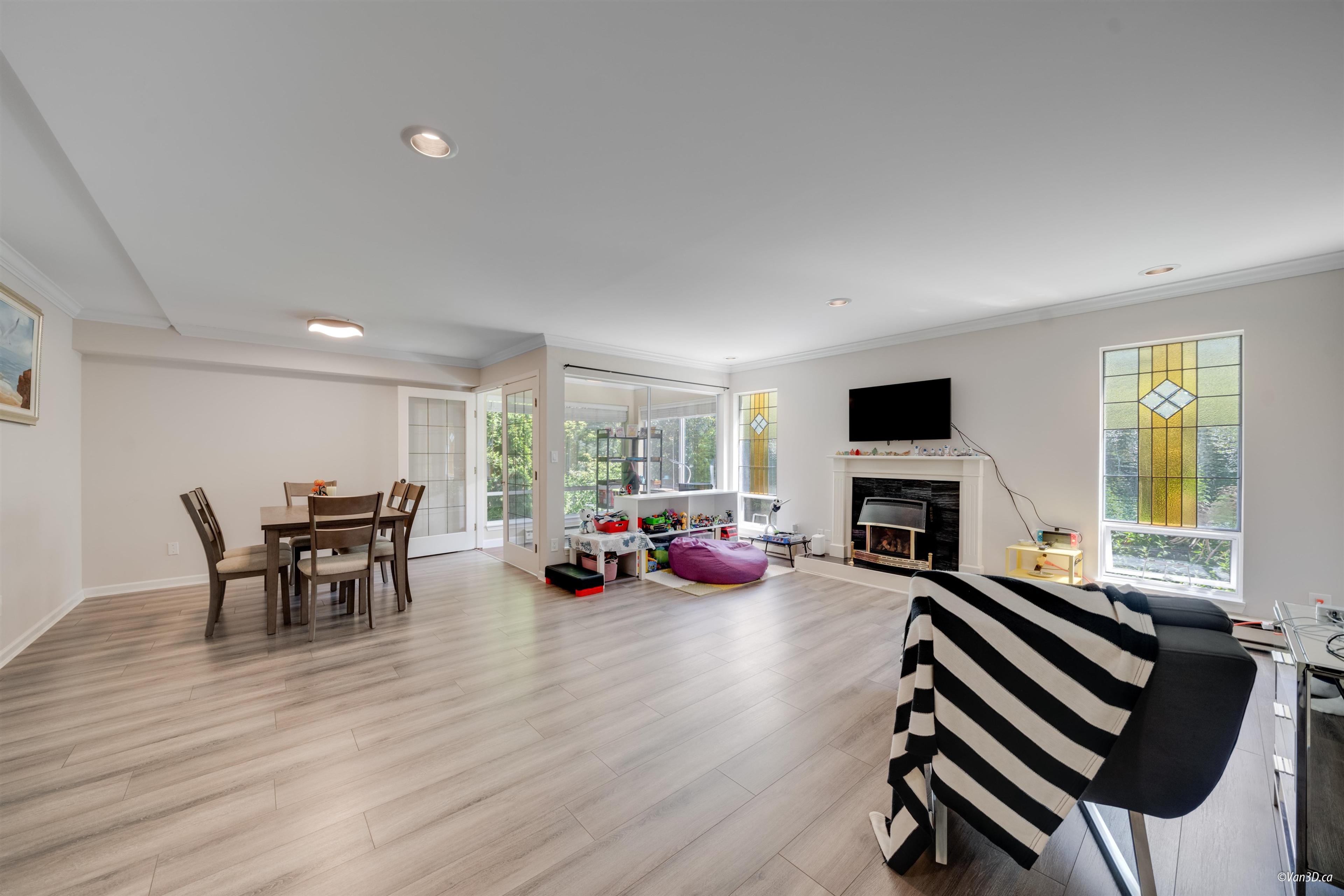 #3 1552 EVERALL STREET - 7